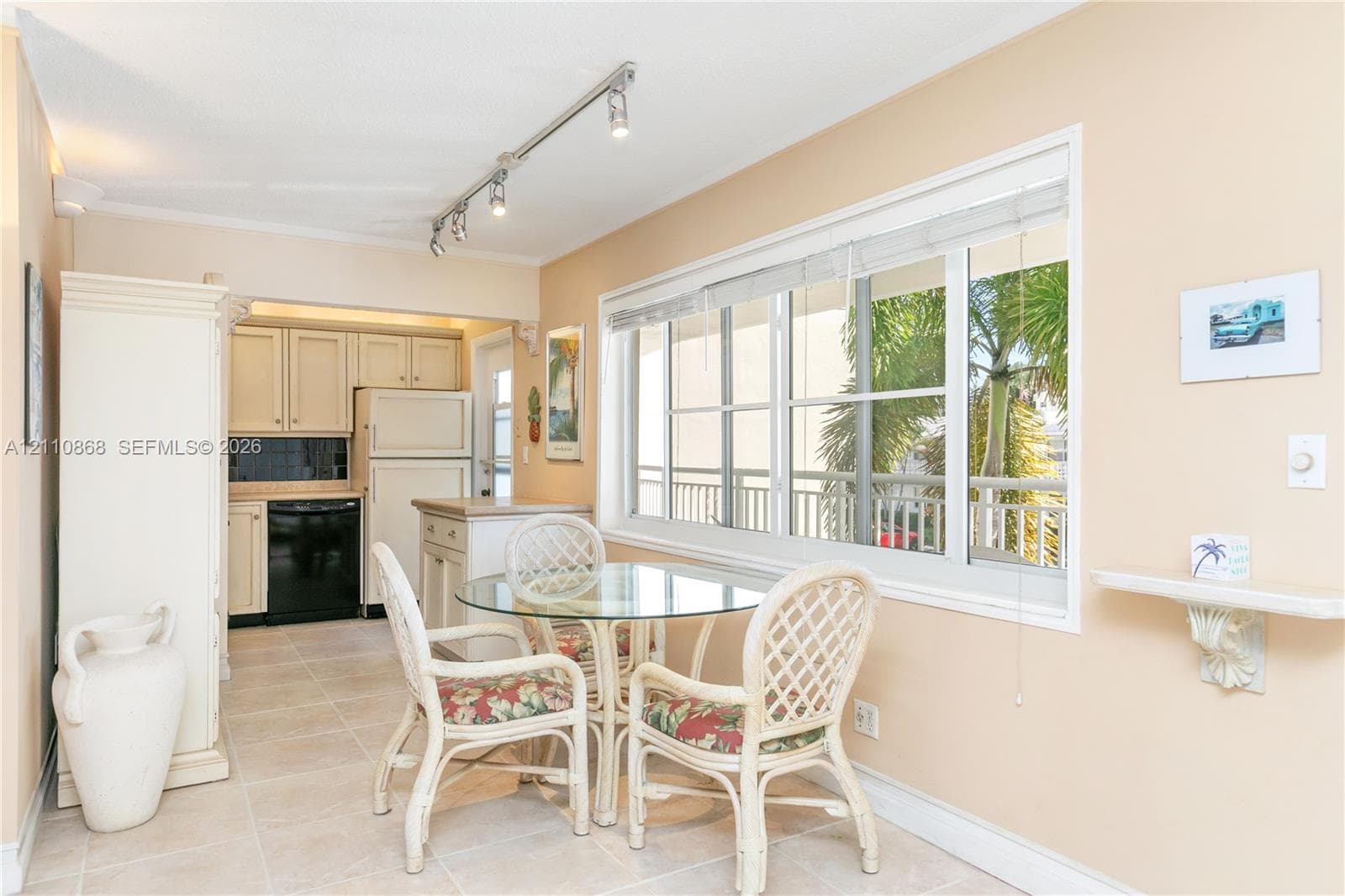 3121 S Ocean Dr 209 photo 8