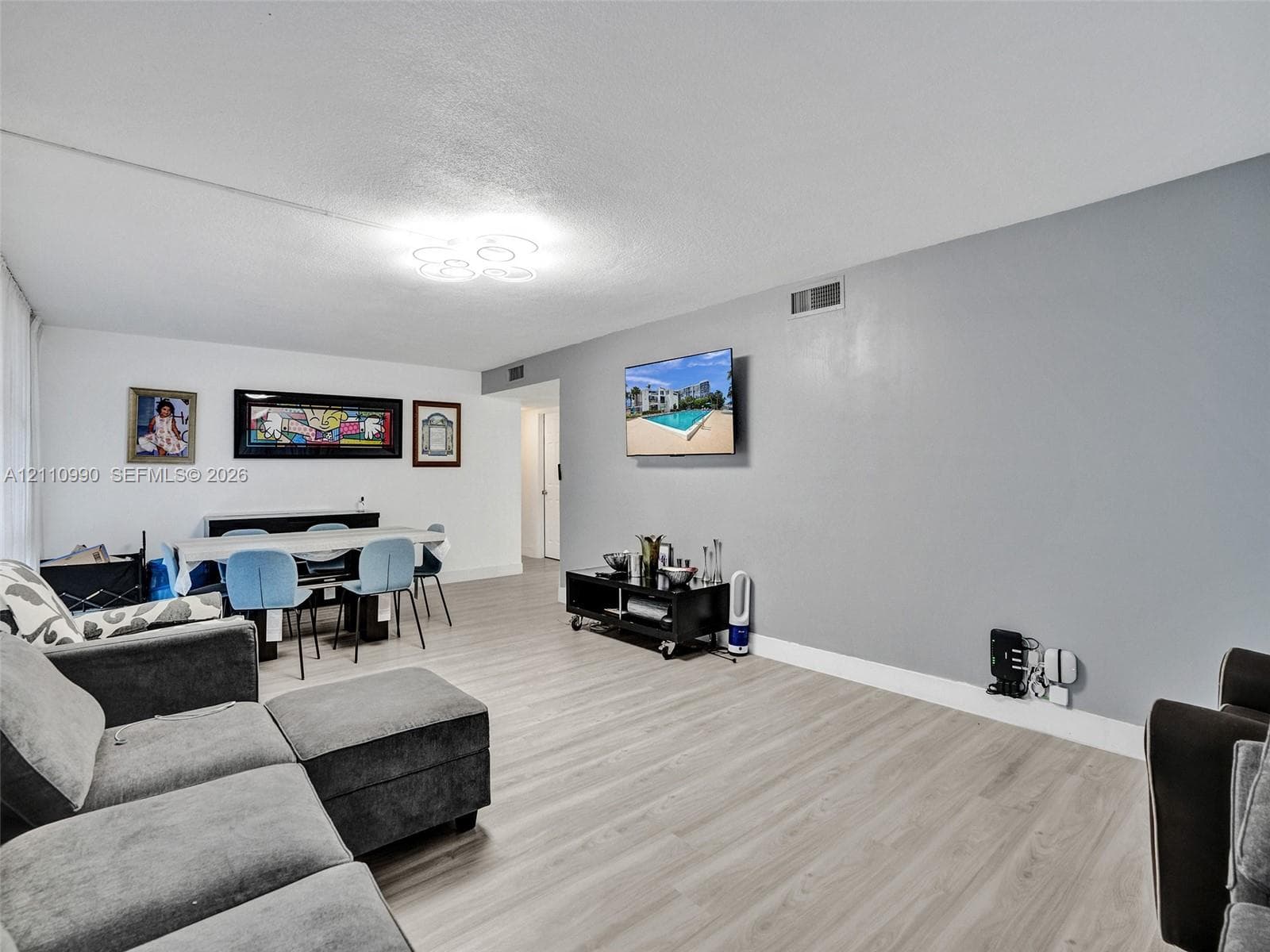 800 Parkview Dr 131 photo 6