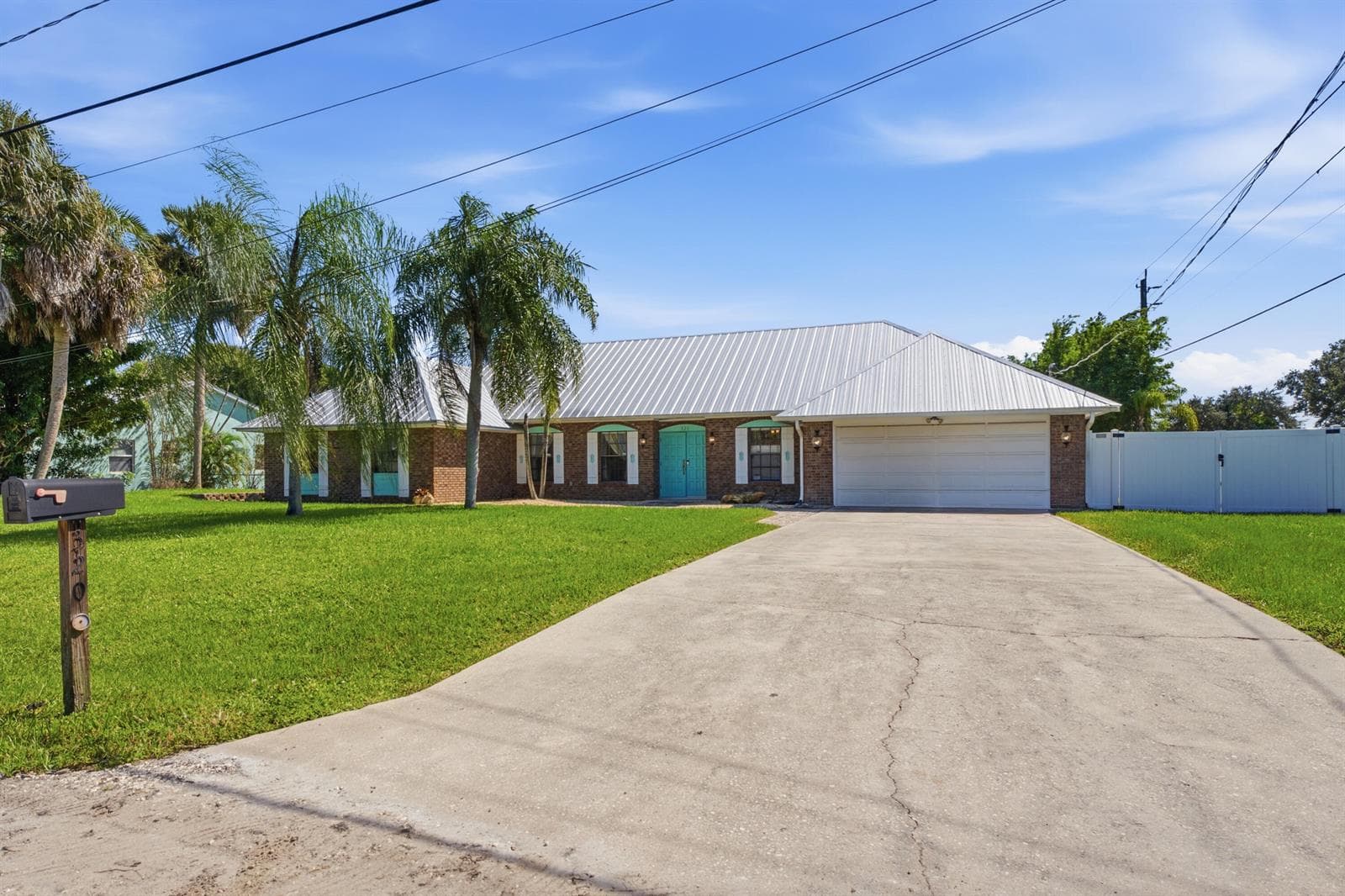 320 S Naranja Avenue photo 2