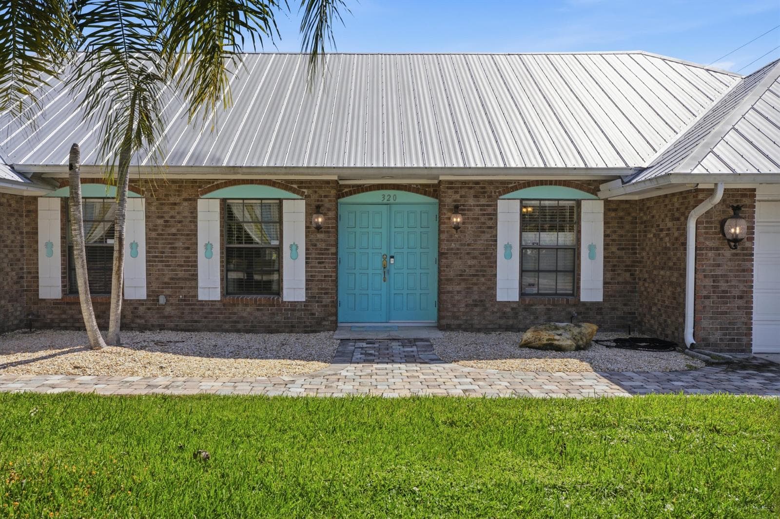 320 S Naranja Avenue photo 3