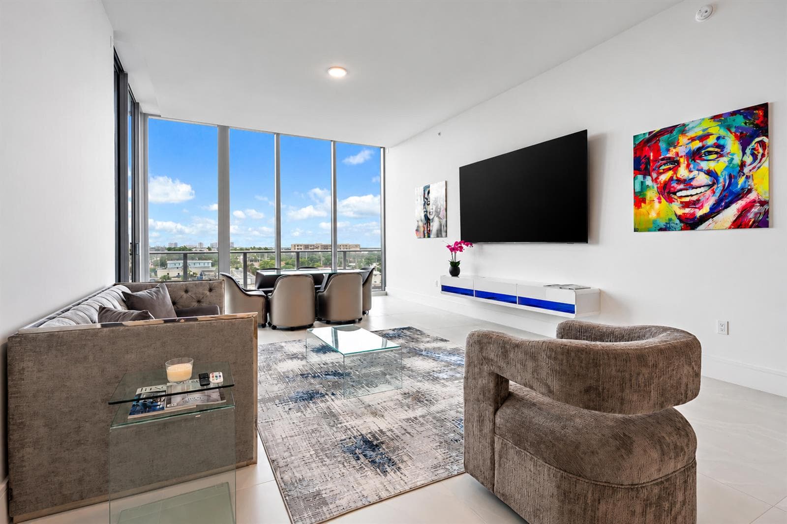 220 Lake Shore Drive 621 photo 2