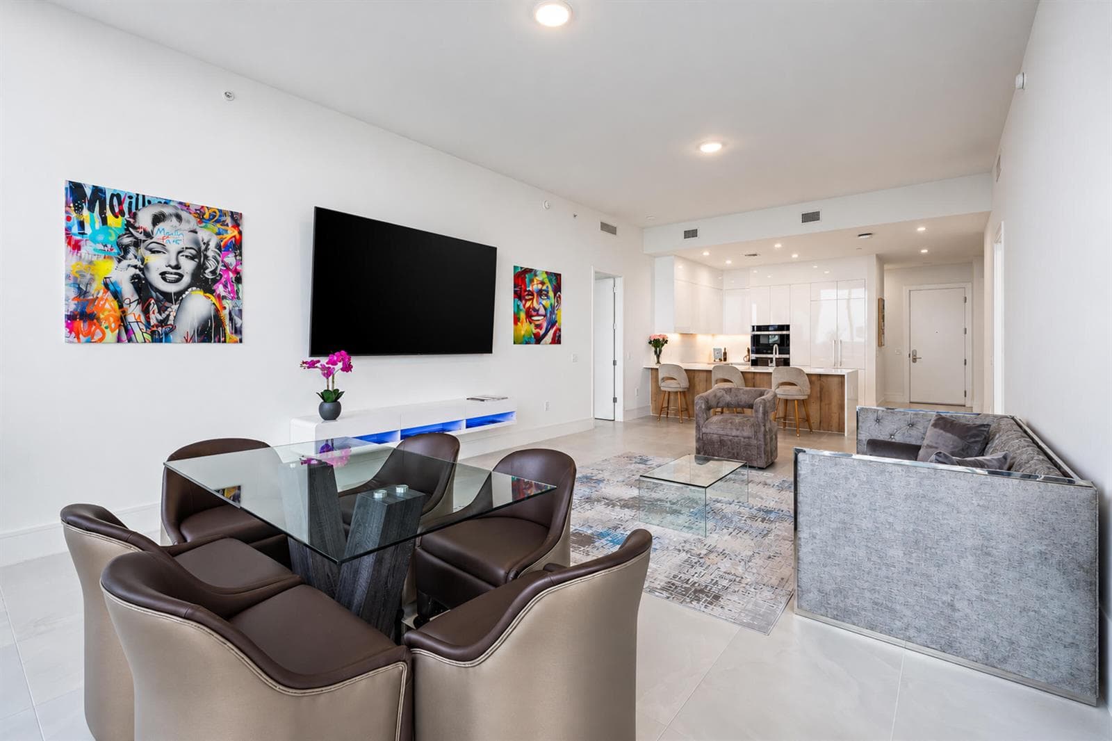 220 Lake Shore Drive 621 photo 3