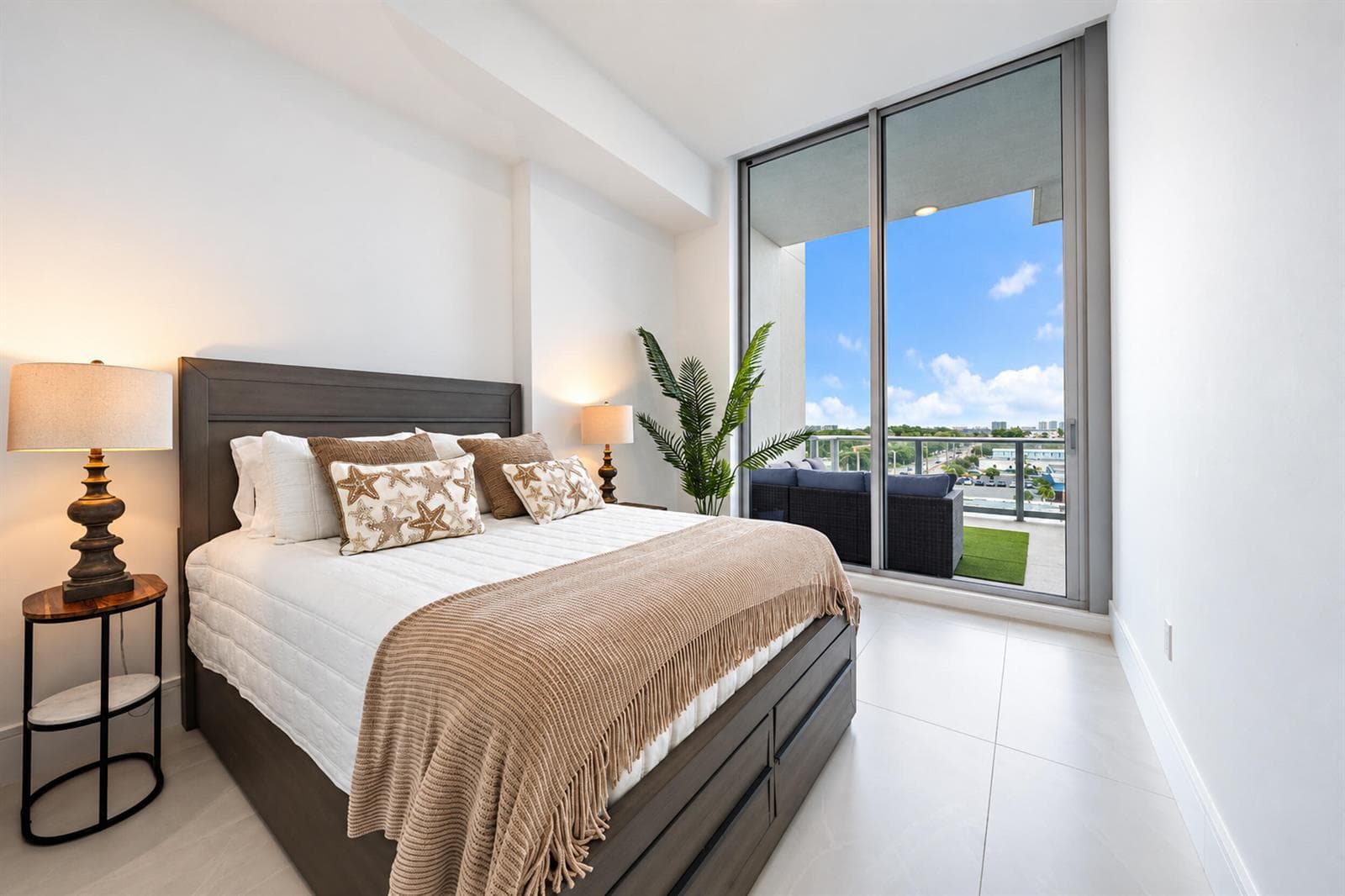 220 Lake Shore Drive 621 photo 15