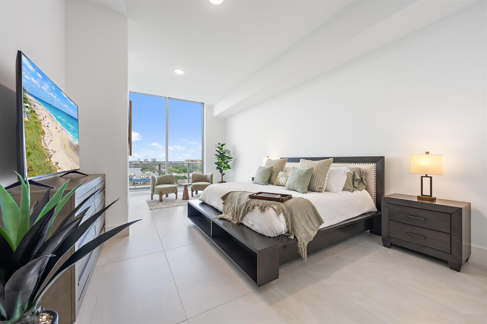 220 Lake Shore Drive 621 photo 4