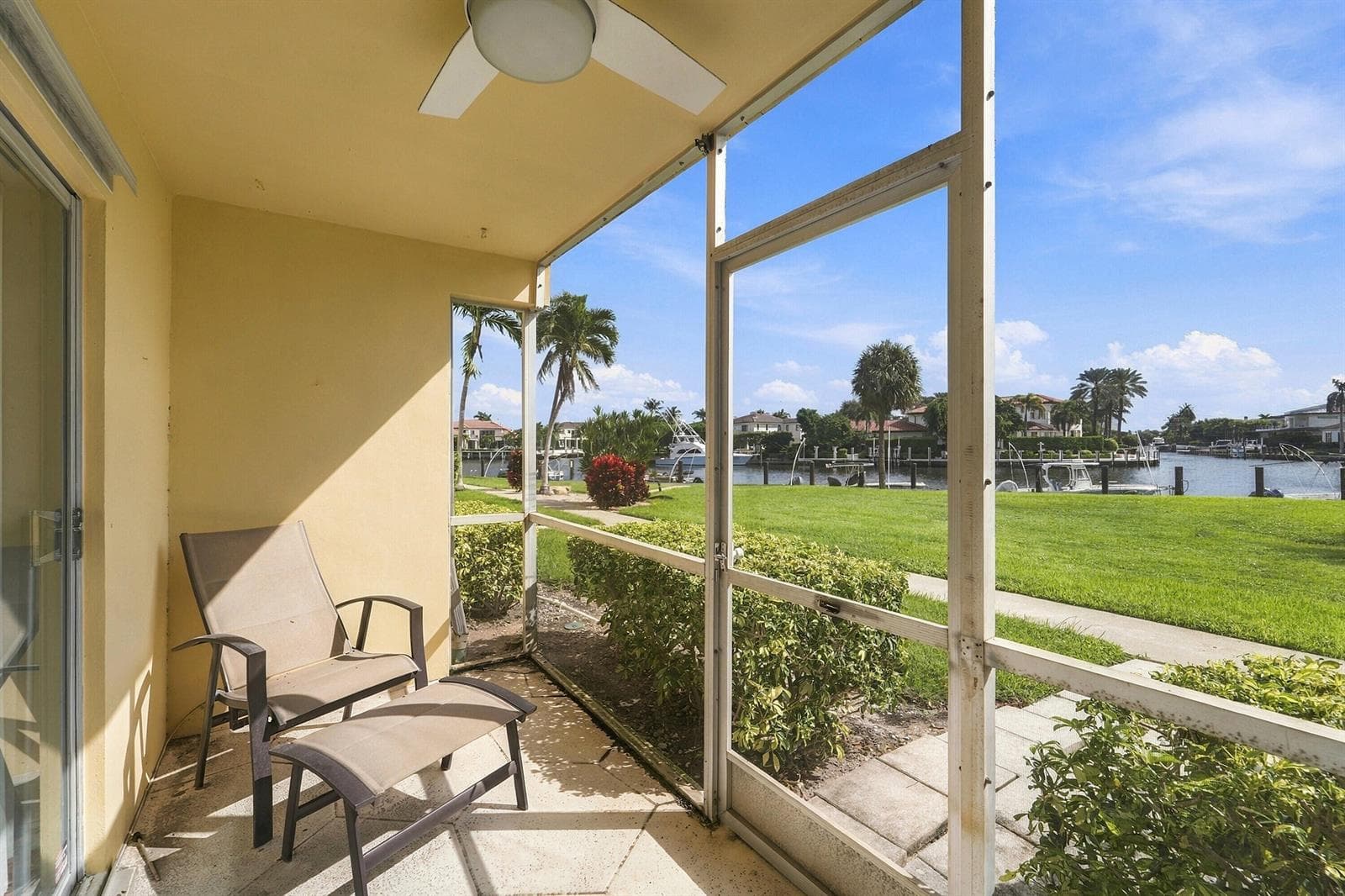 330 N FEDERAL Highway 108 photo 3