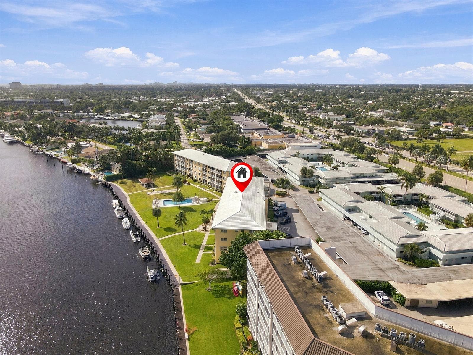 330 N FEDERAL Highway 108 photo 24
