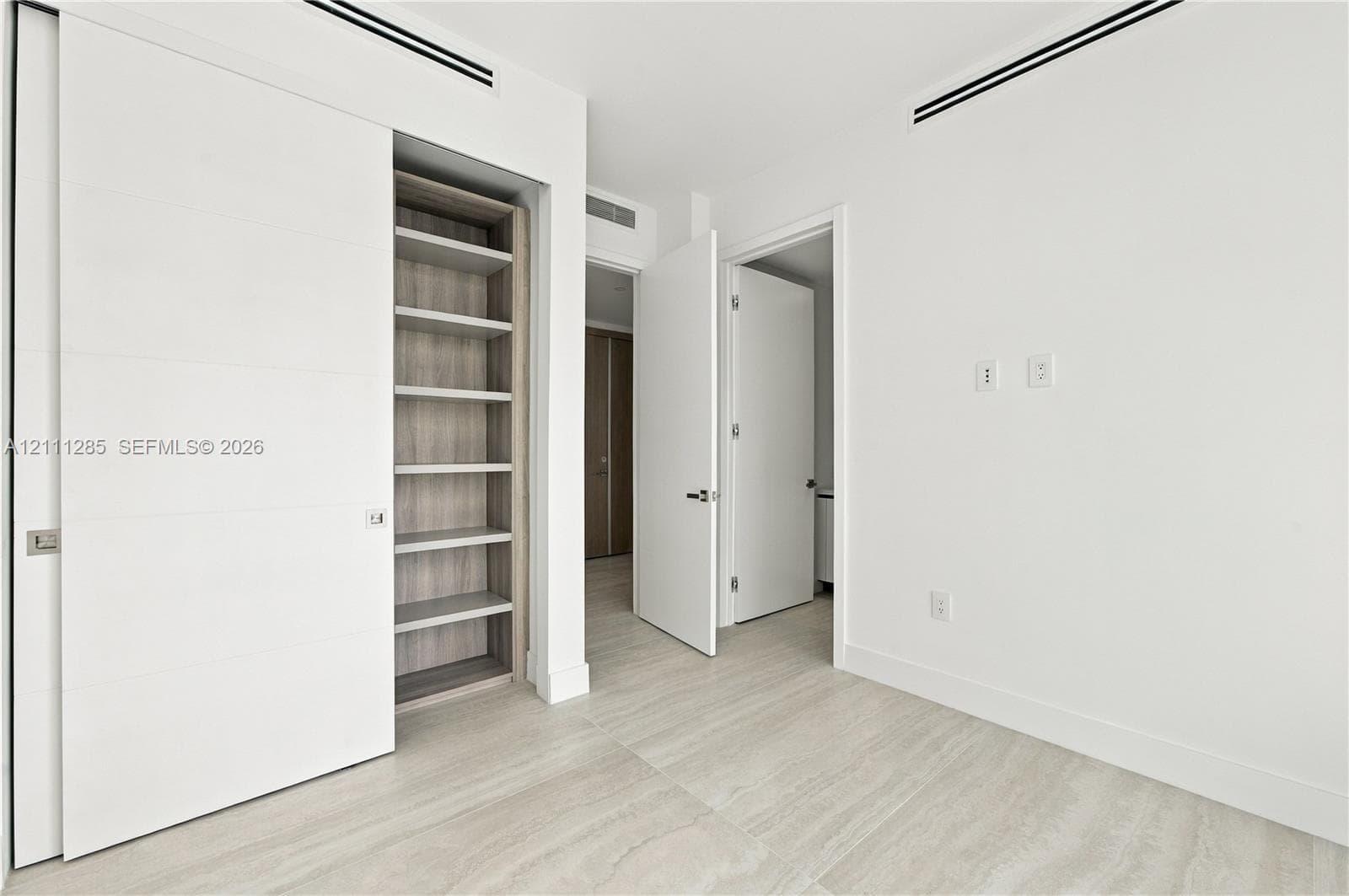 4714 N Flagler Dr 1702 photo 17