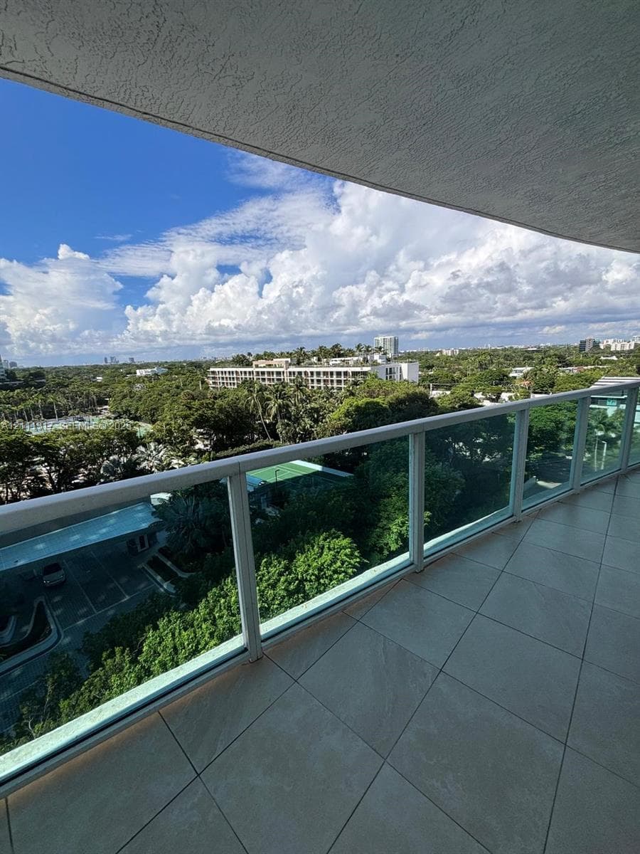 2101 Brickell Ave 711 photo 2