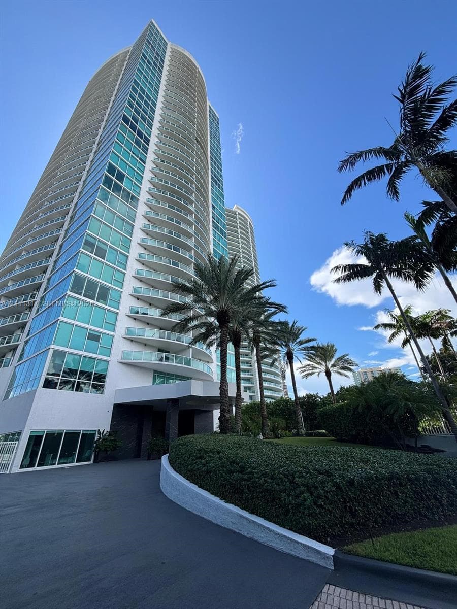 2101 Brickell Ave 711 photo 1