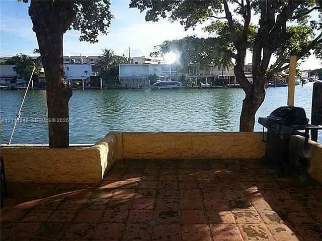 7149 Bay Dr 5 photo 3