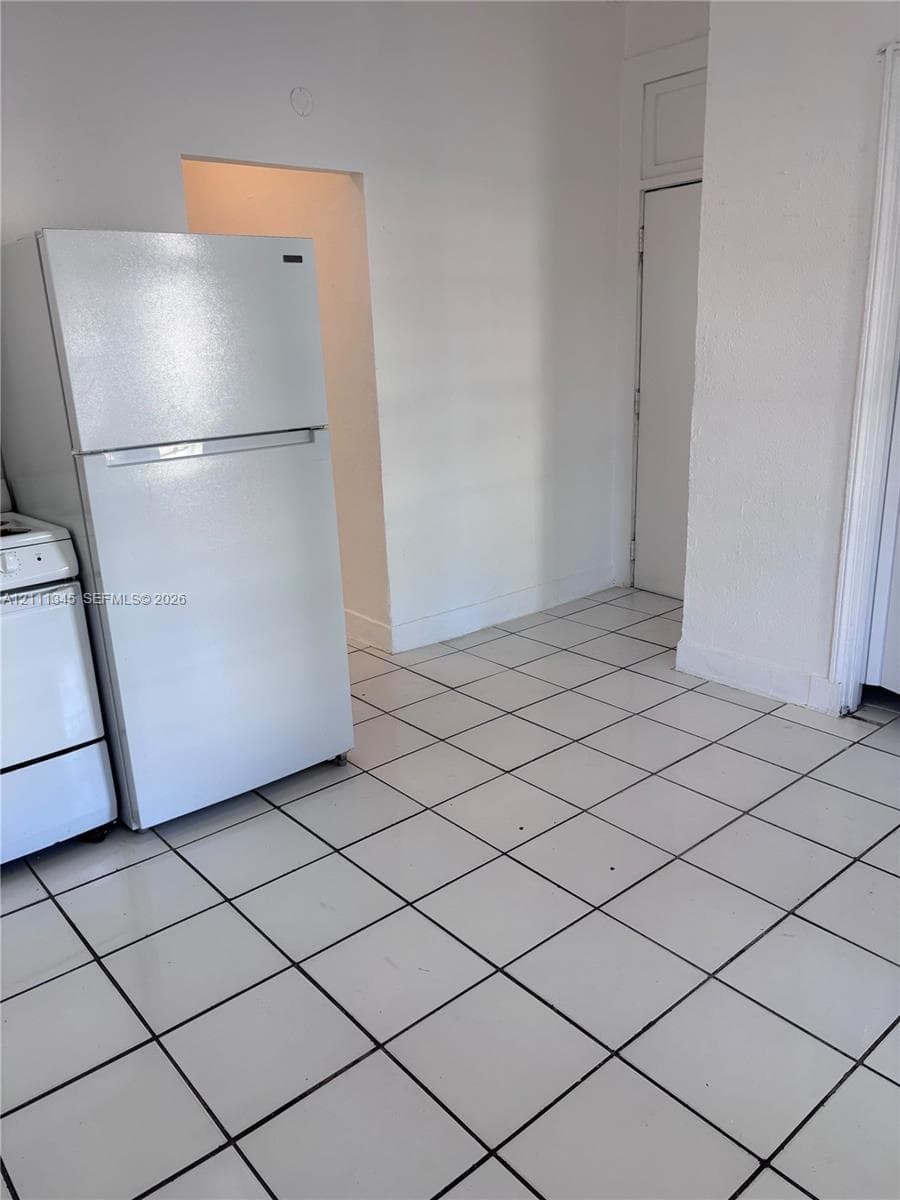 7149 Bay Dr 5 photo 4