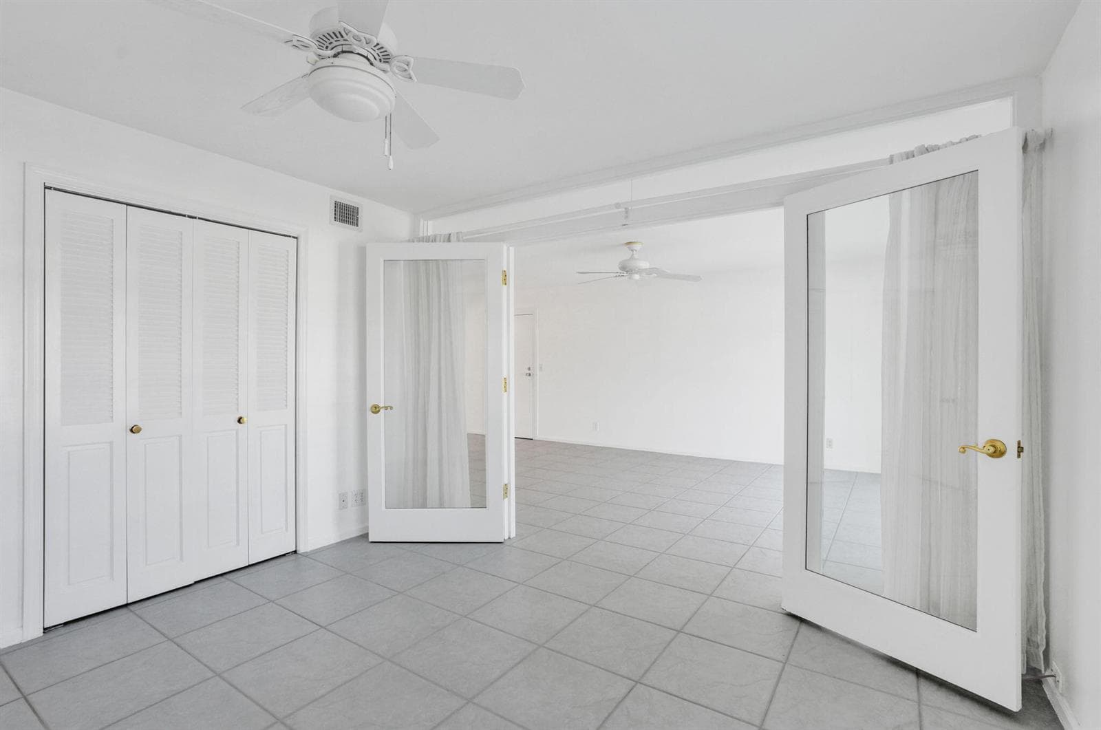 6469 BAY CLUB Drive 3 photo 23