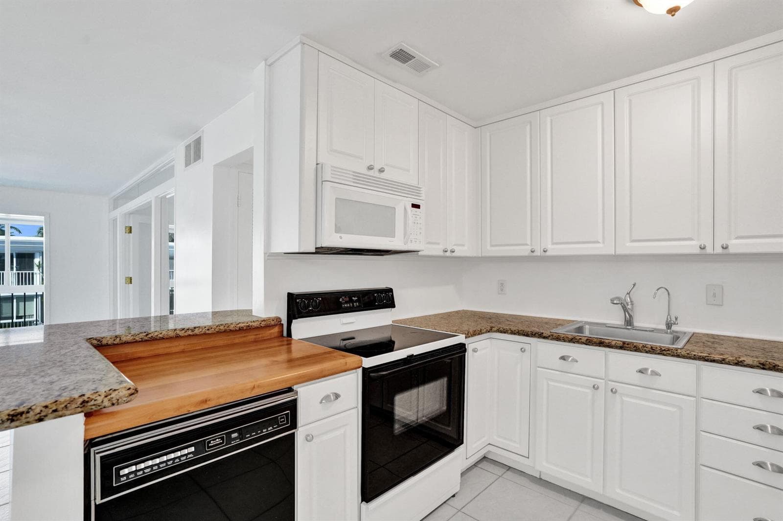 6469 BAY CLUB Drive 3 photo 7