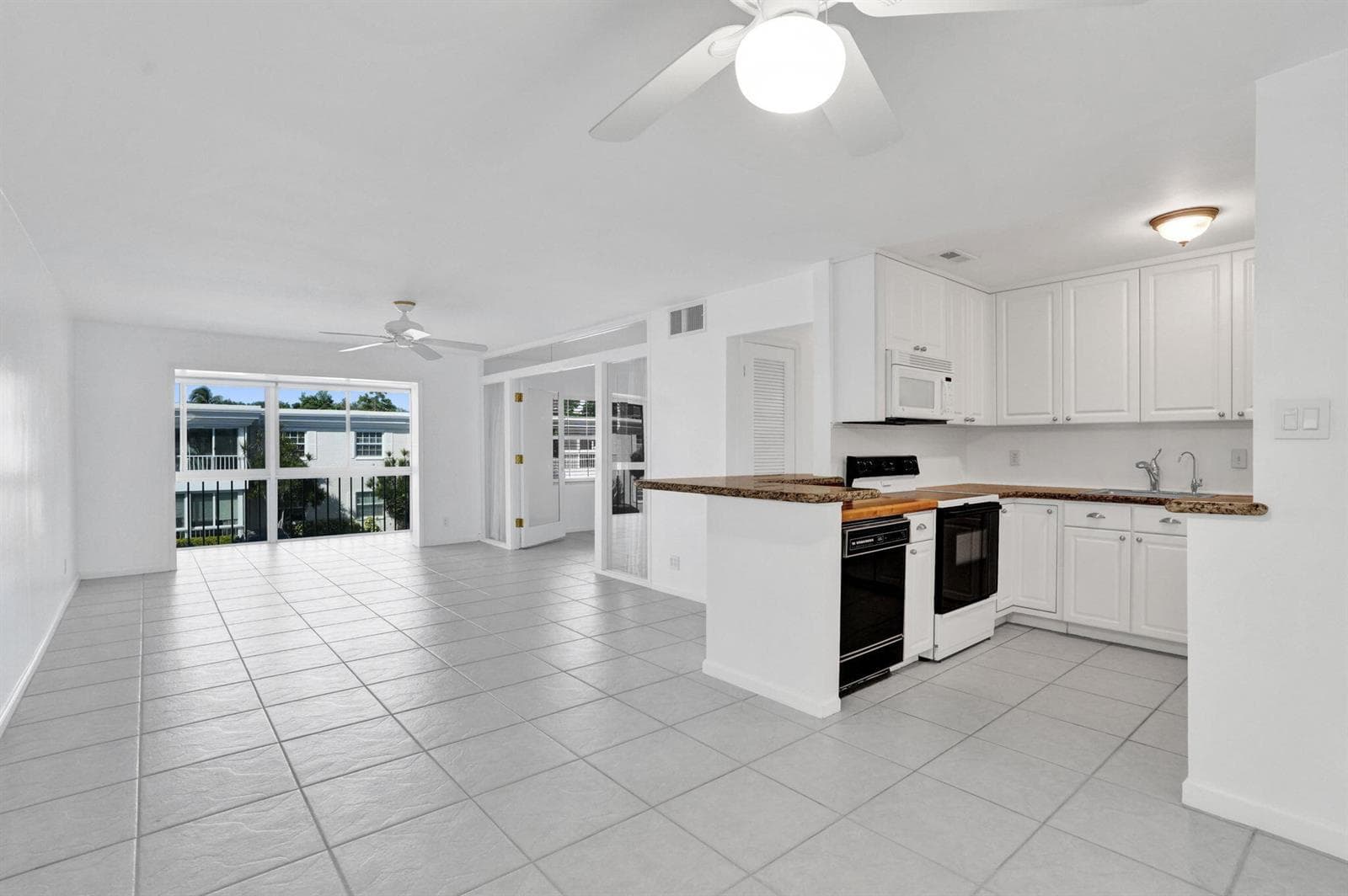 6469 BAY CLUB Drive 3 photo 5