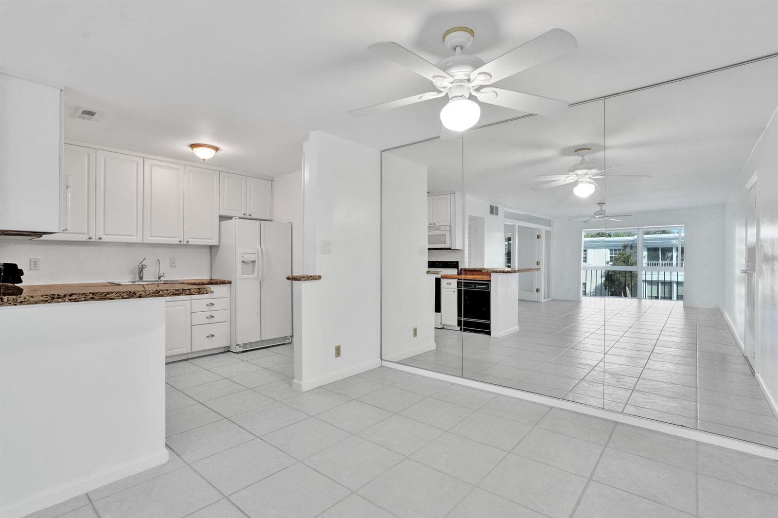 6469 BAY CLUB Drive 3 photo 4