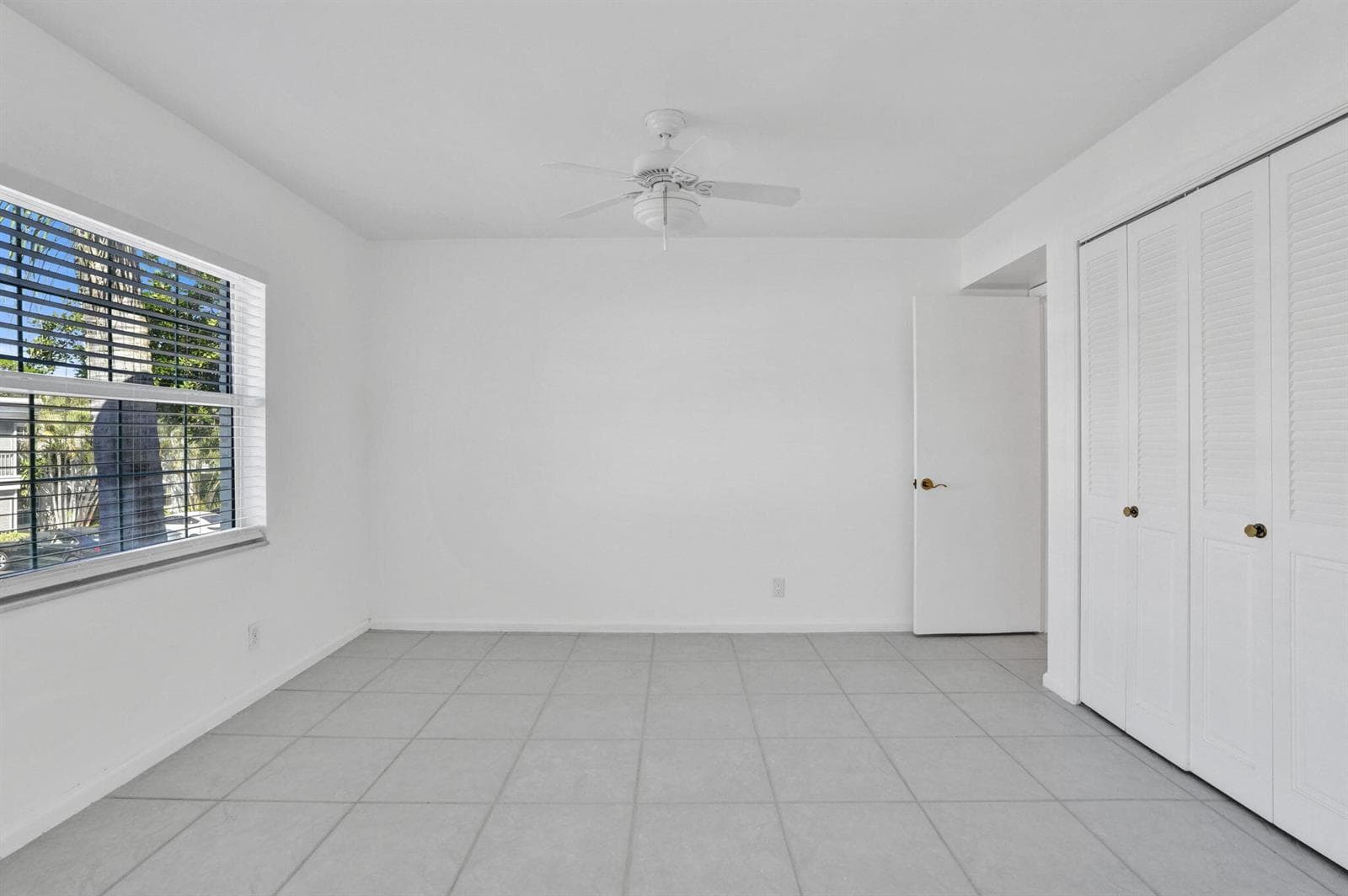 6469 BAY CLUB Drive 3 photo 21