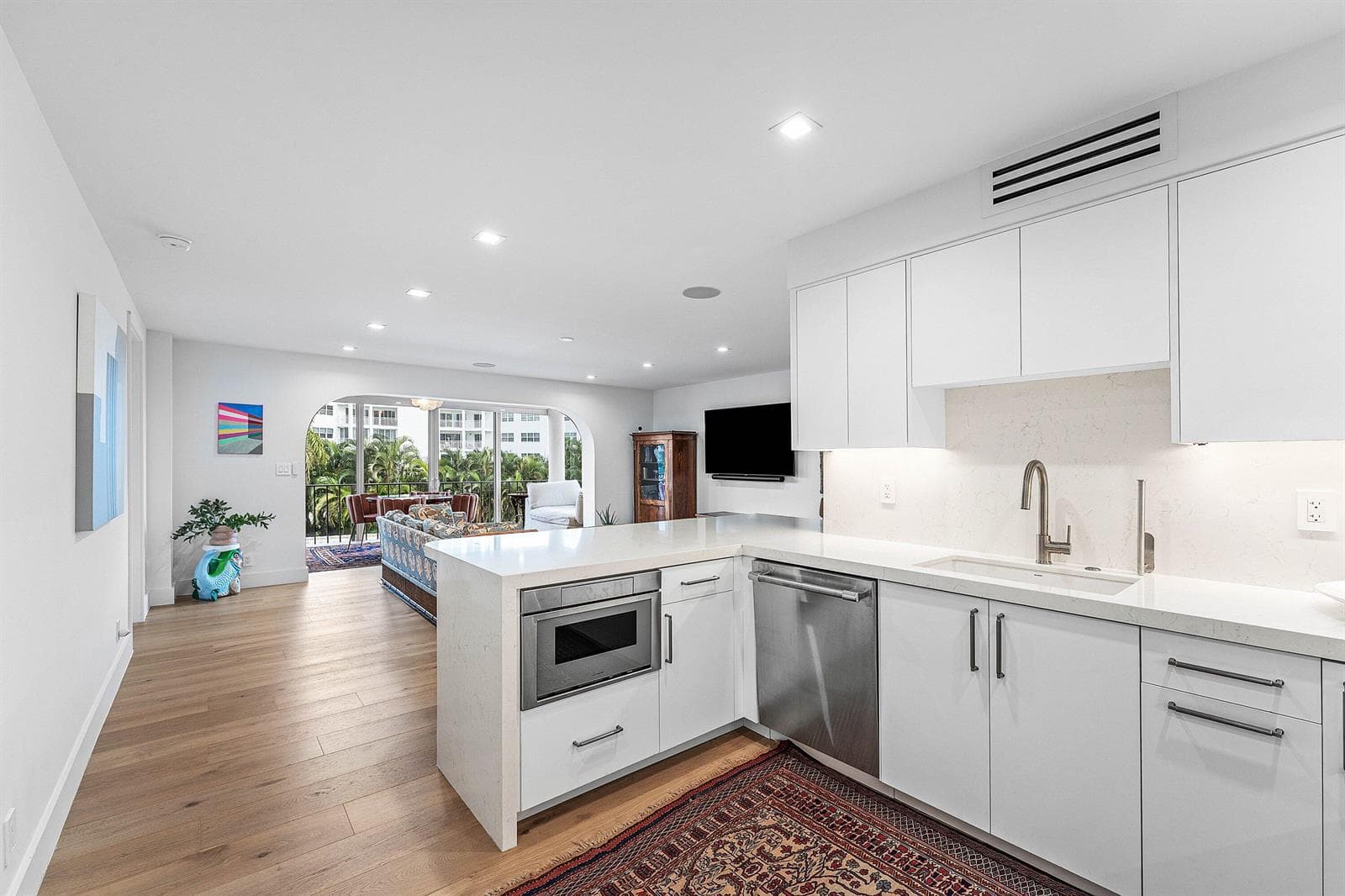 50 East Road 3C photo 6