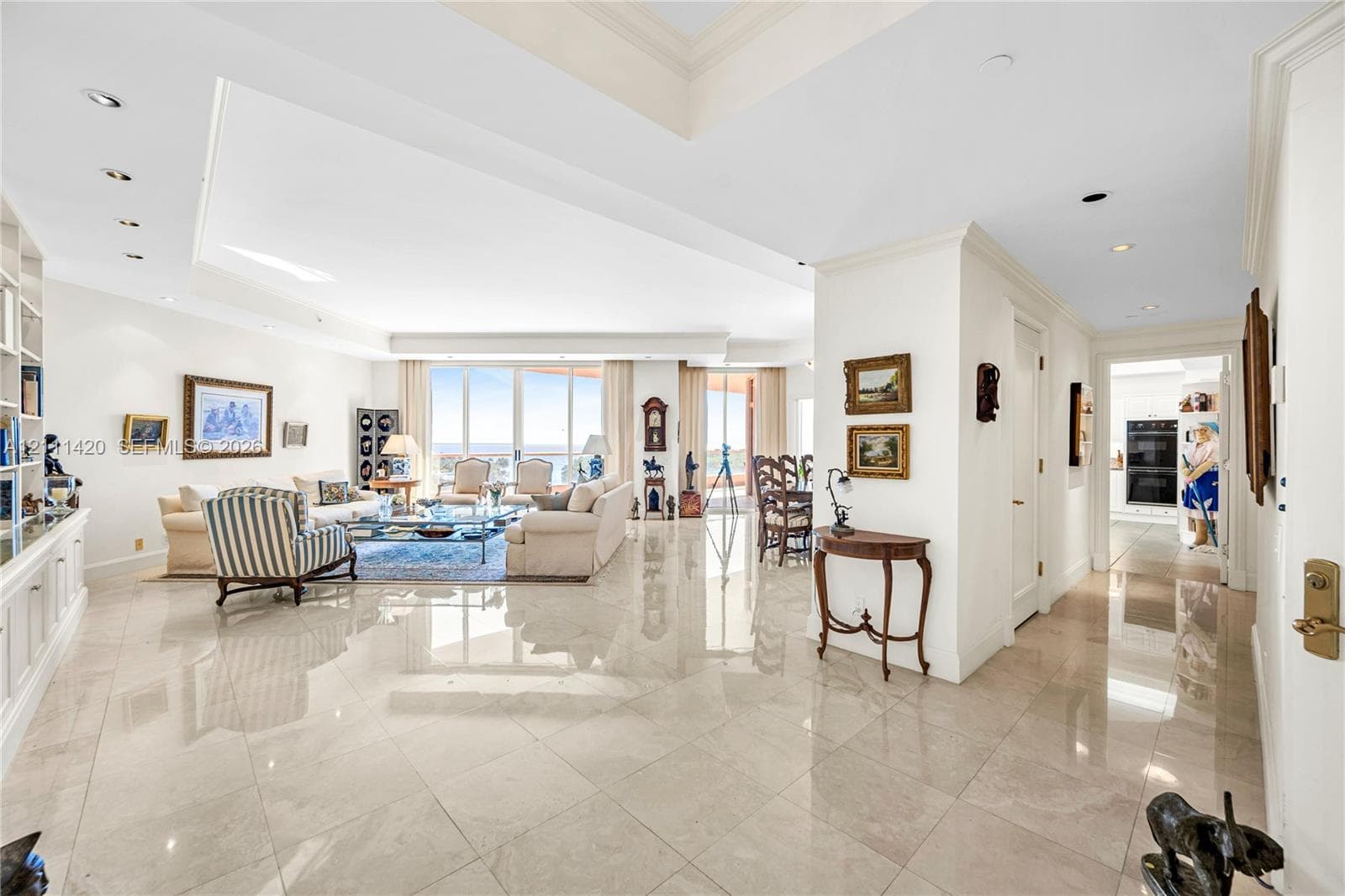 10 Edgewater Dr 10E photo 2