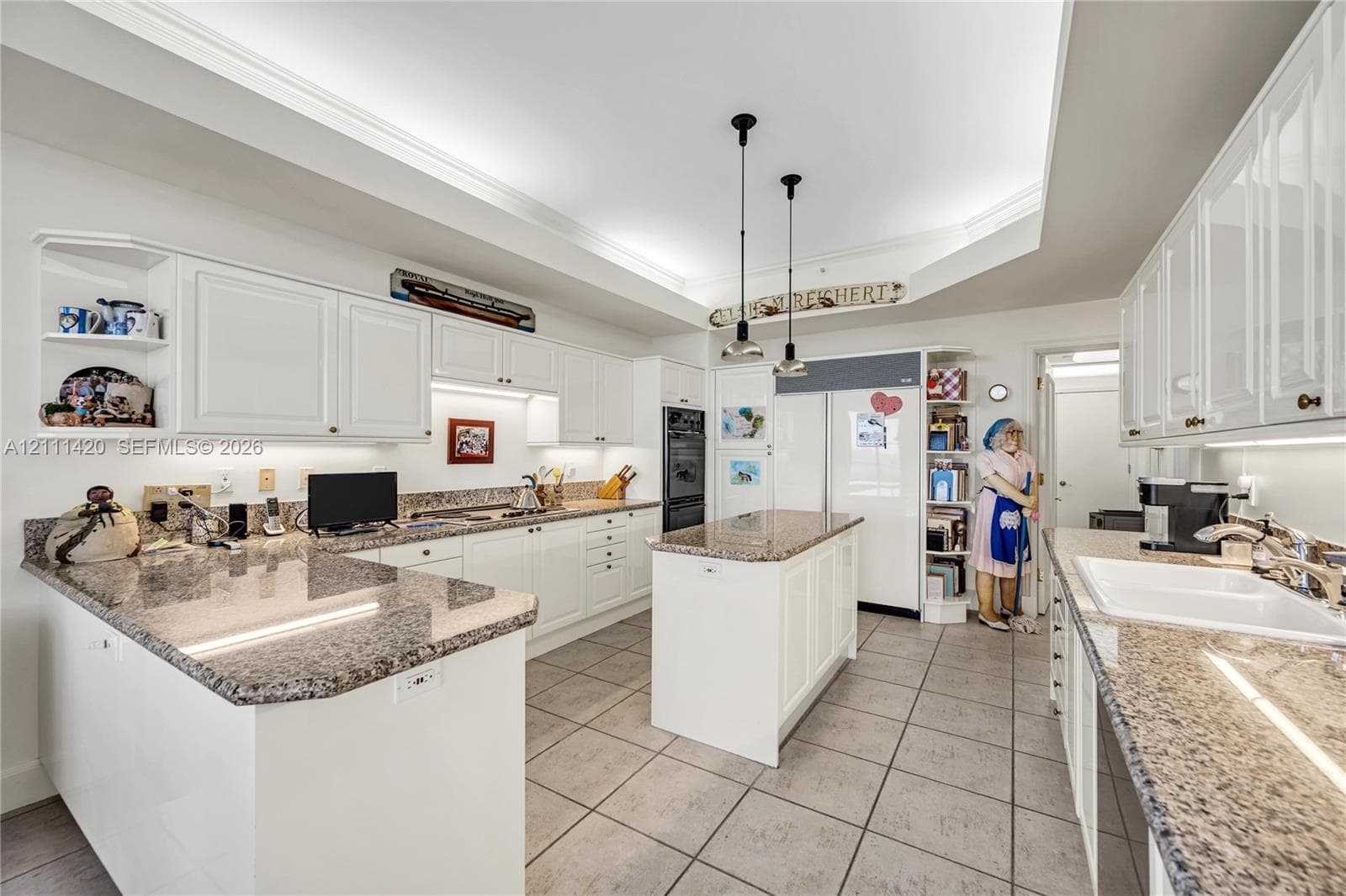 10 Edgewater Dr 10E photo 11