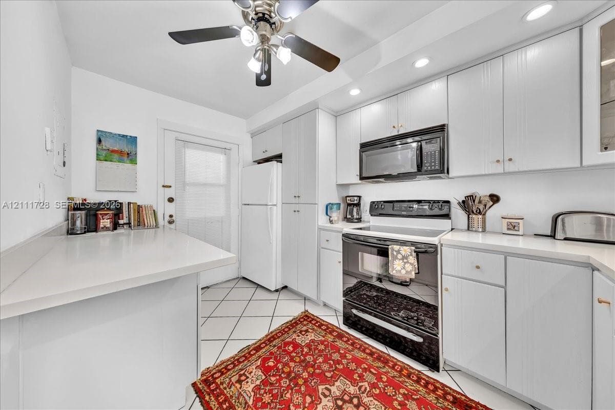 3401 N Country Club Dr 110 photo 8