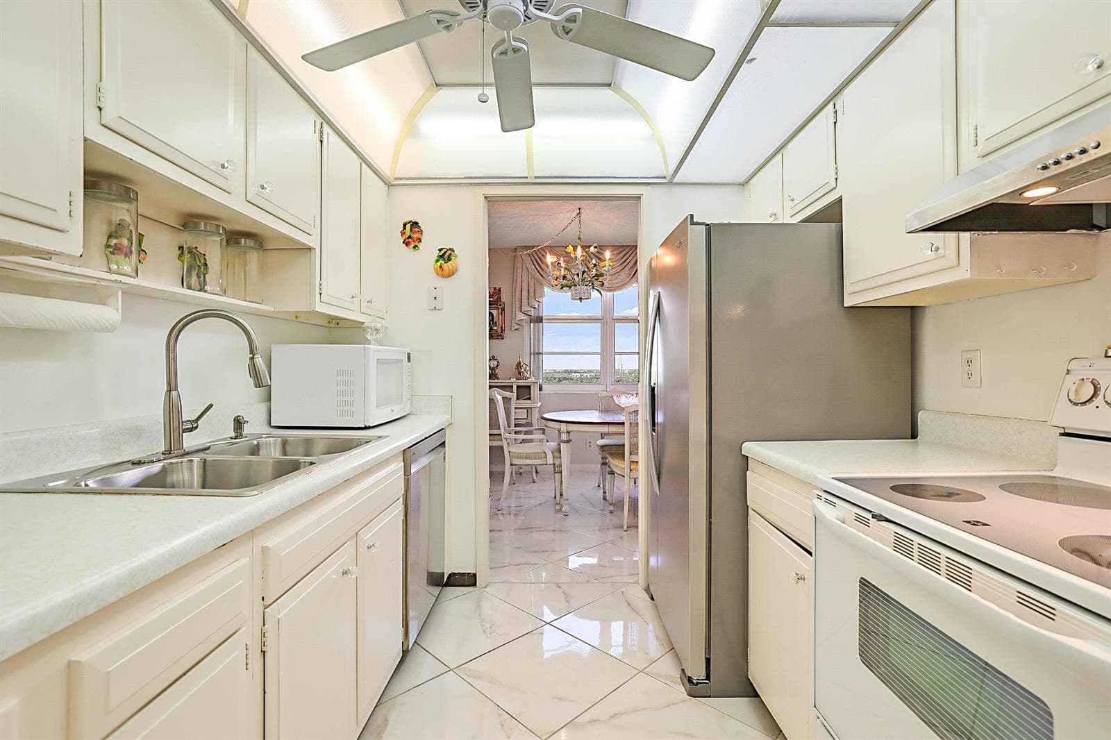 2121 N OCEAN Boulevard 1408W photo 8