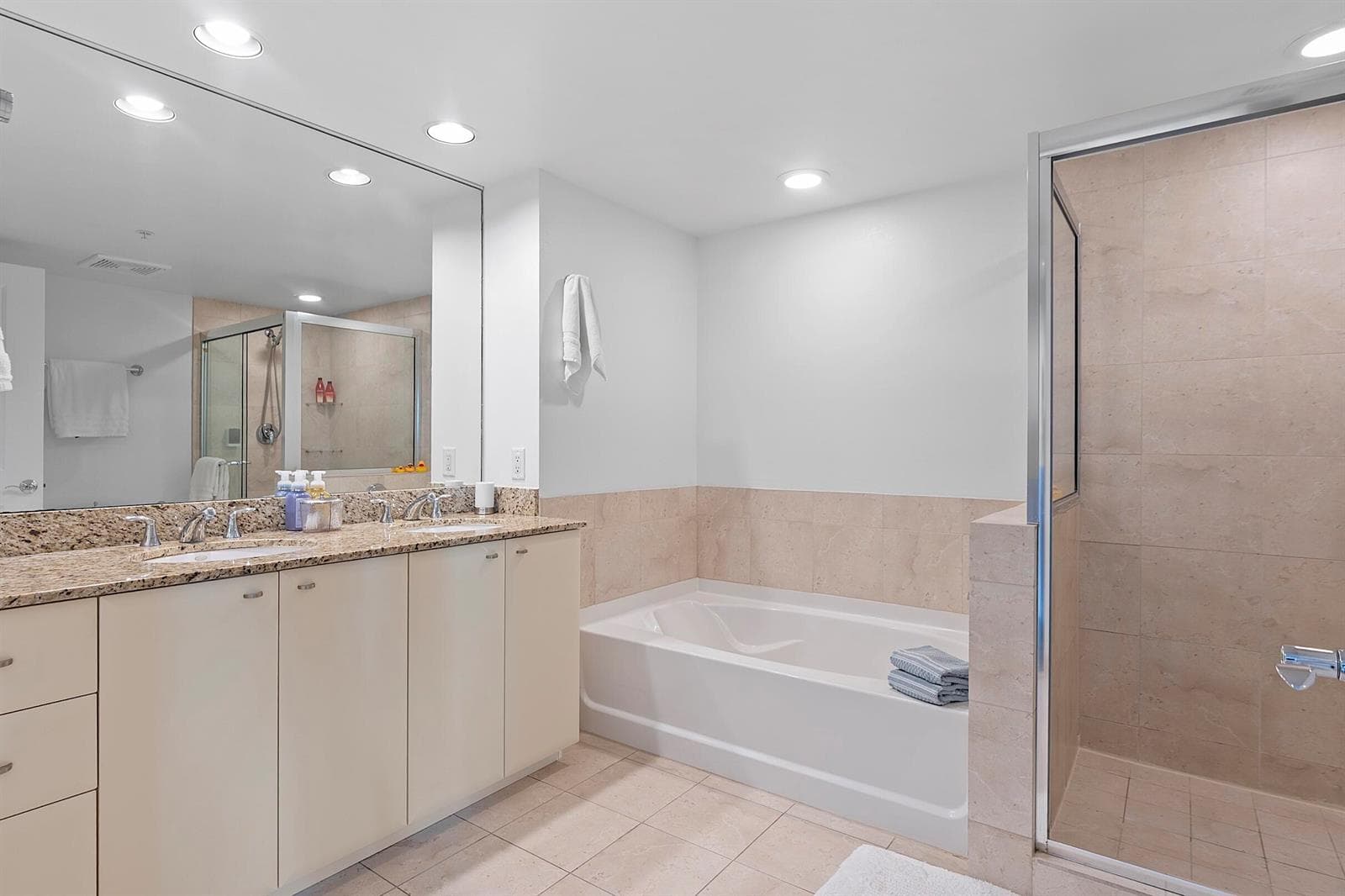 610 W LAS OLAS Boulevard 413N photo 21