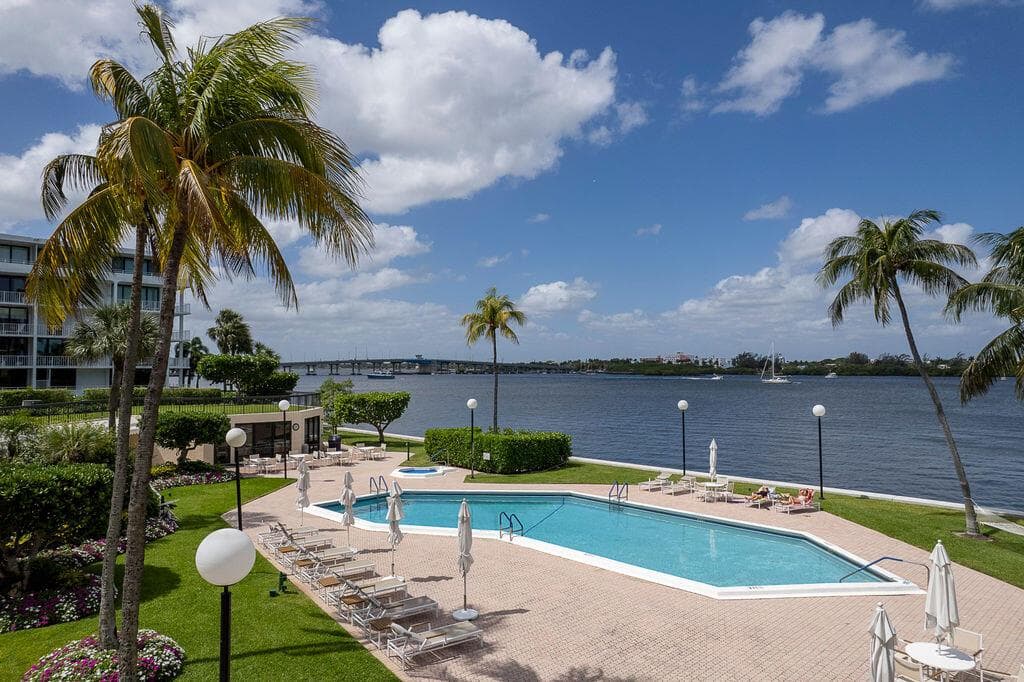 2778 S OCEAN Boulevard 305S photo 24