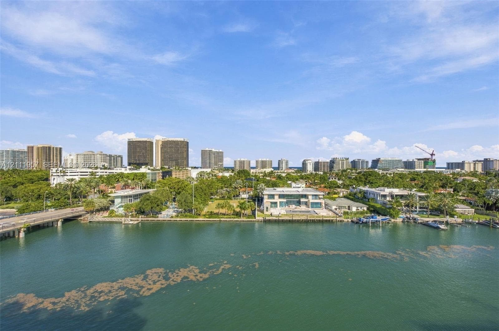 9521 E Bay Harbor Dr 904 photo 2