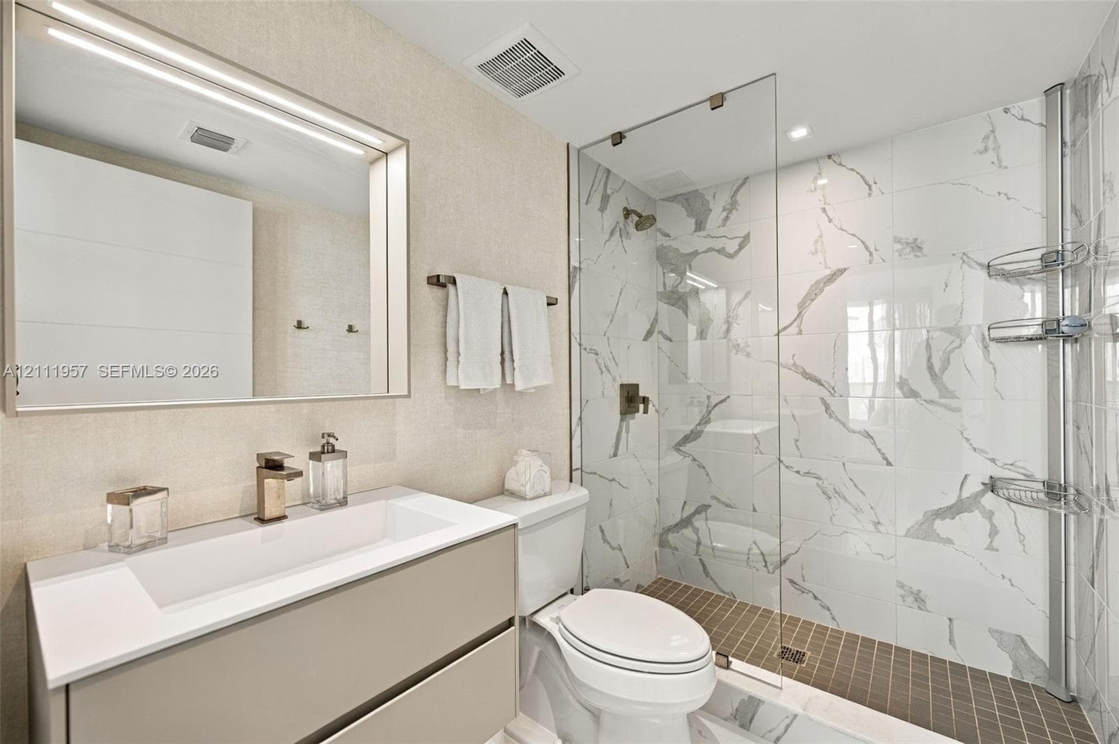 9521 E Bay Harbor Dr 904 photo 20