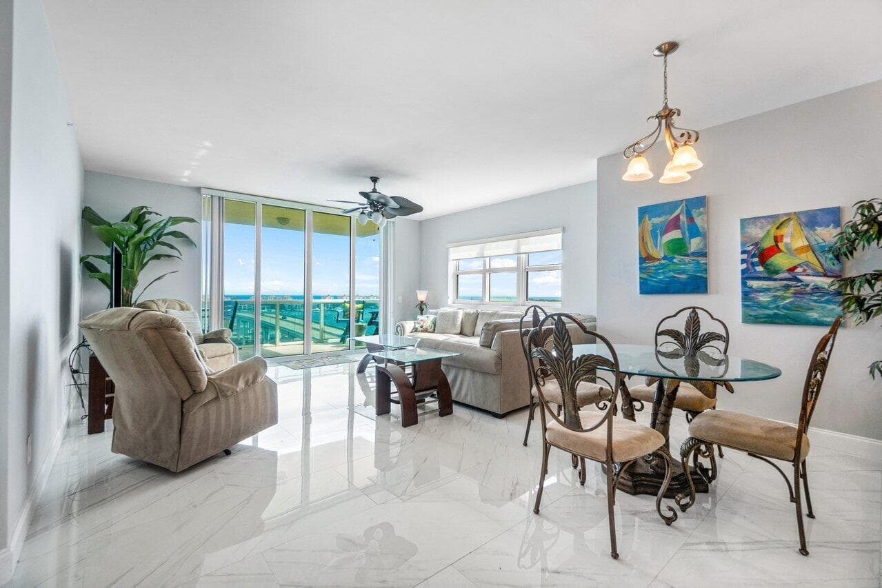 2640 Lake Shore Drive 1216 photo 6