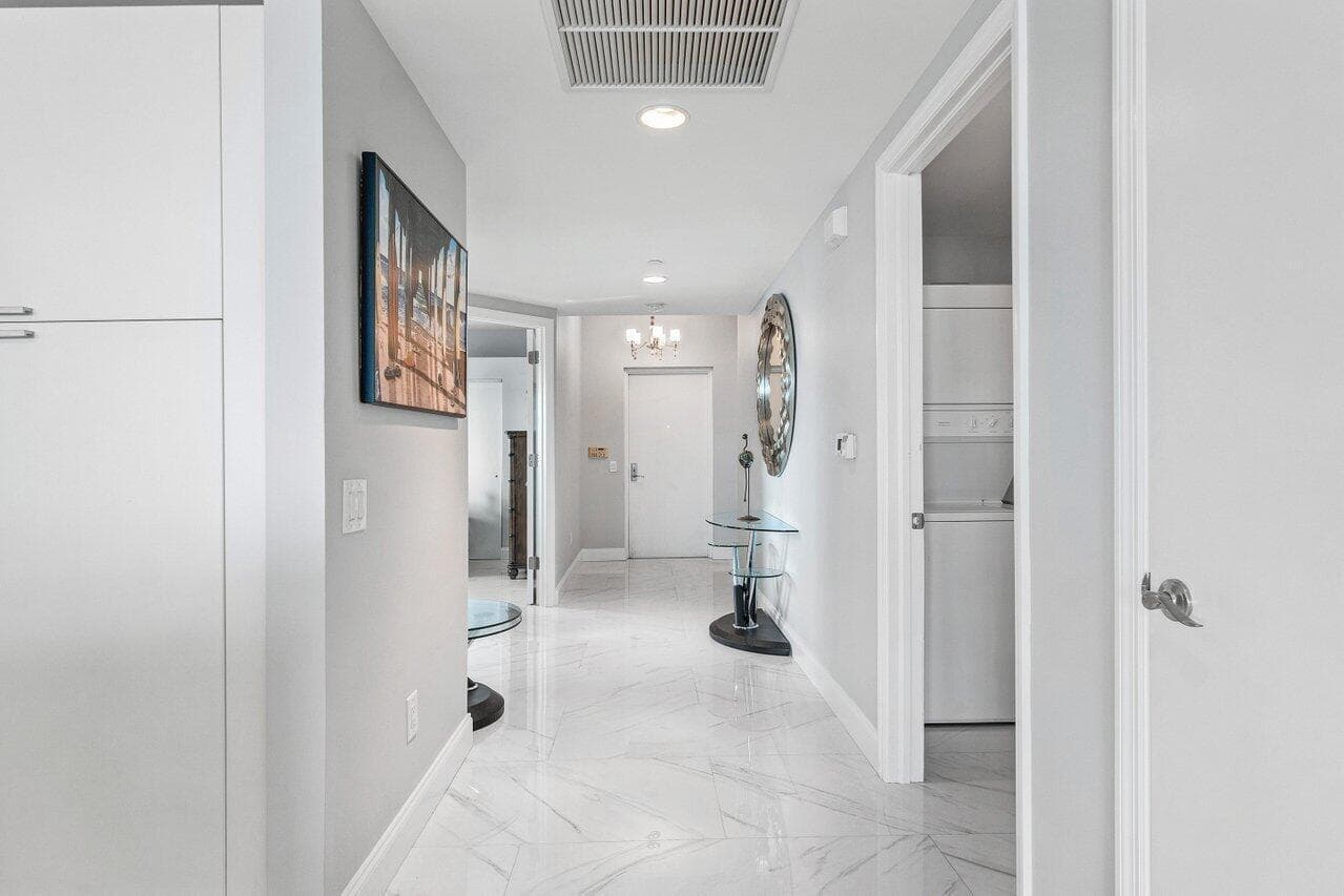 2640 Lake Shore Drive 1216 photo 16