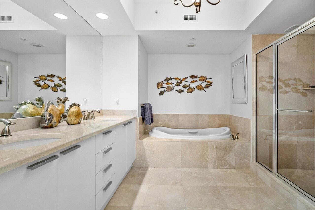 2640 Lake Shore Drive 1216 photo 25