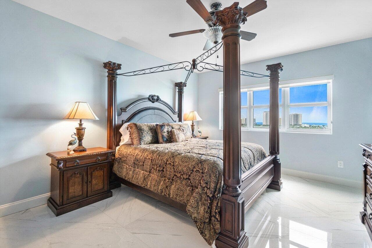 2640 Lake Shore Drive 1216 photo 21