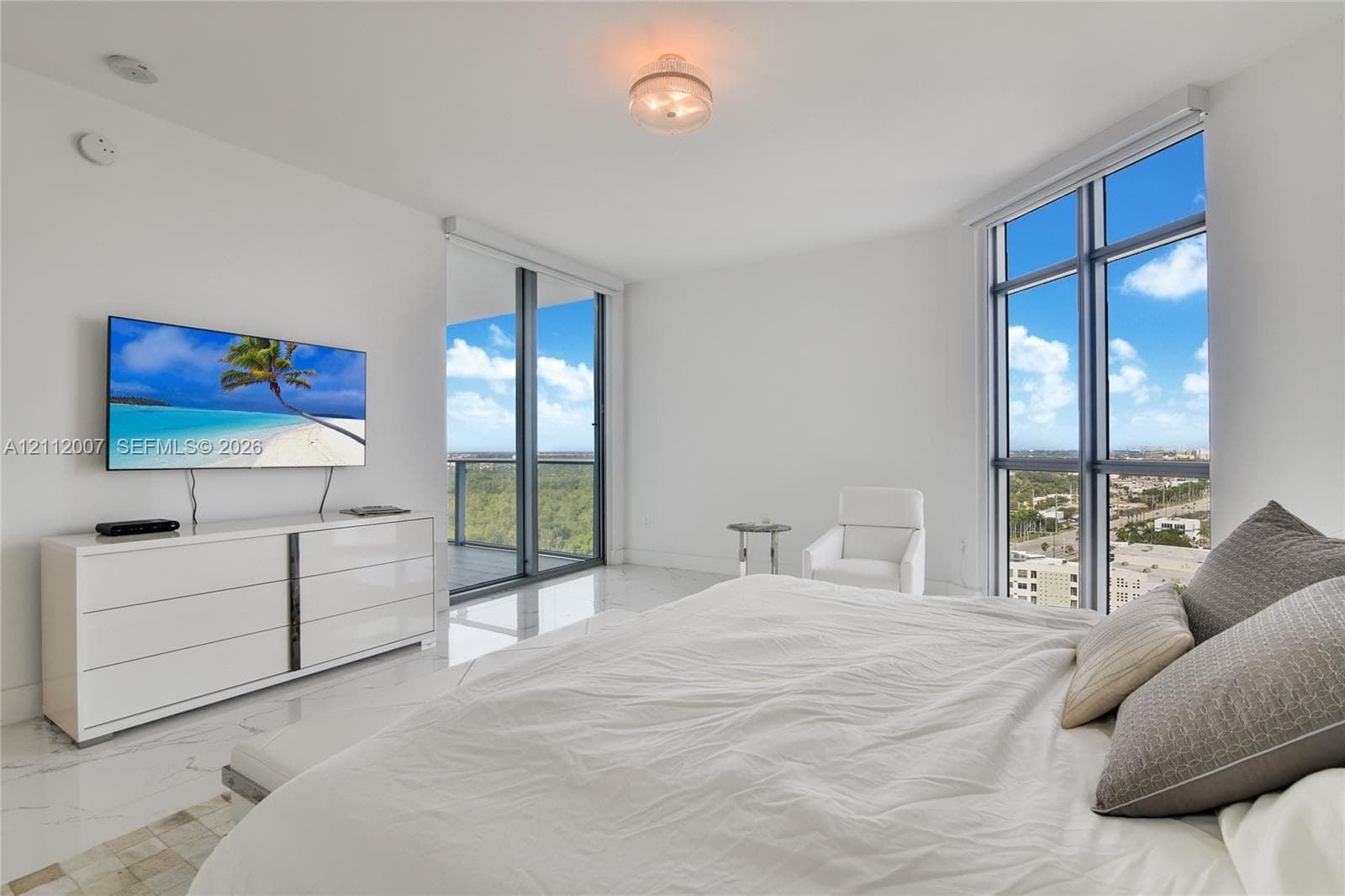 17301 Biscayne Blvd 2002 photo 16