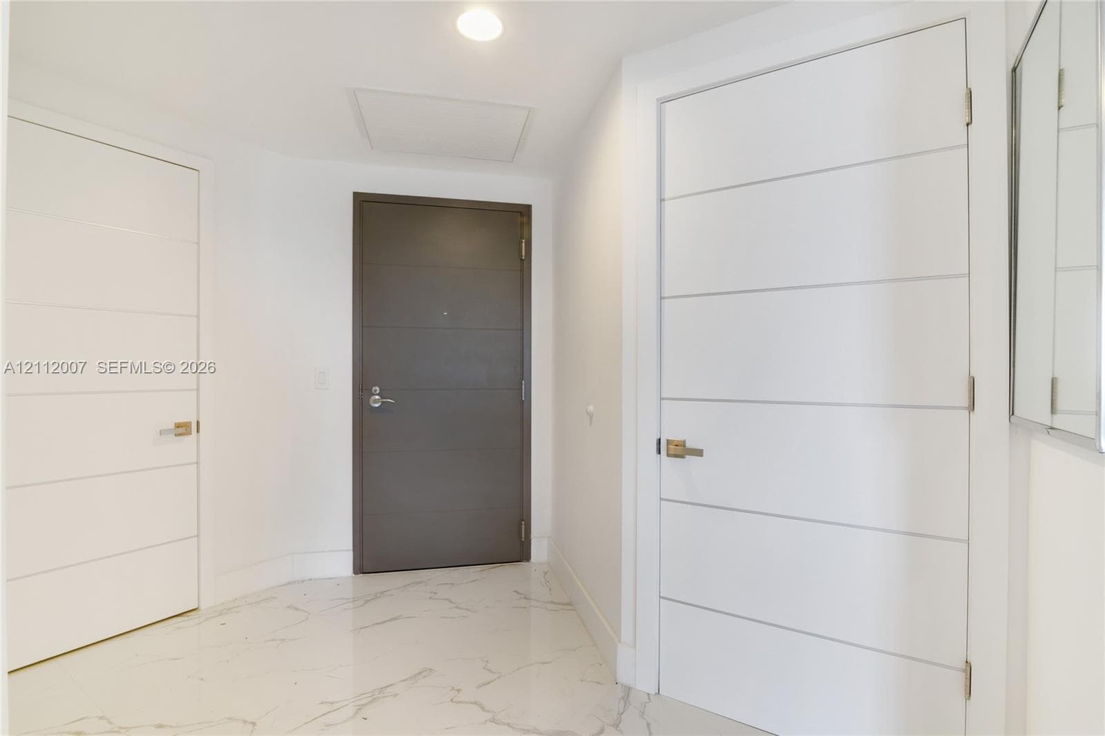 17301 Biscayne Blvd 2002 photo 3