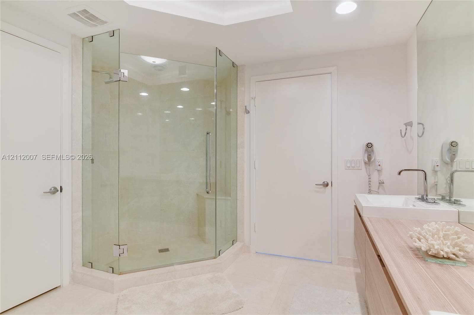 17301 Biscayne Blvd 2002 photo 20