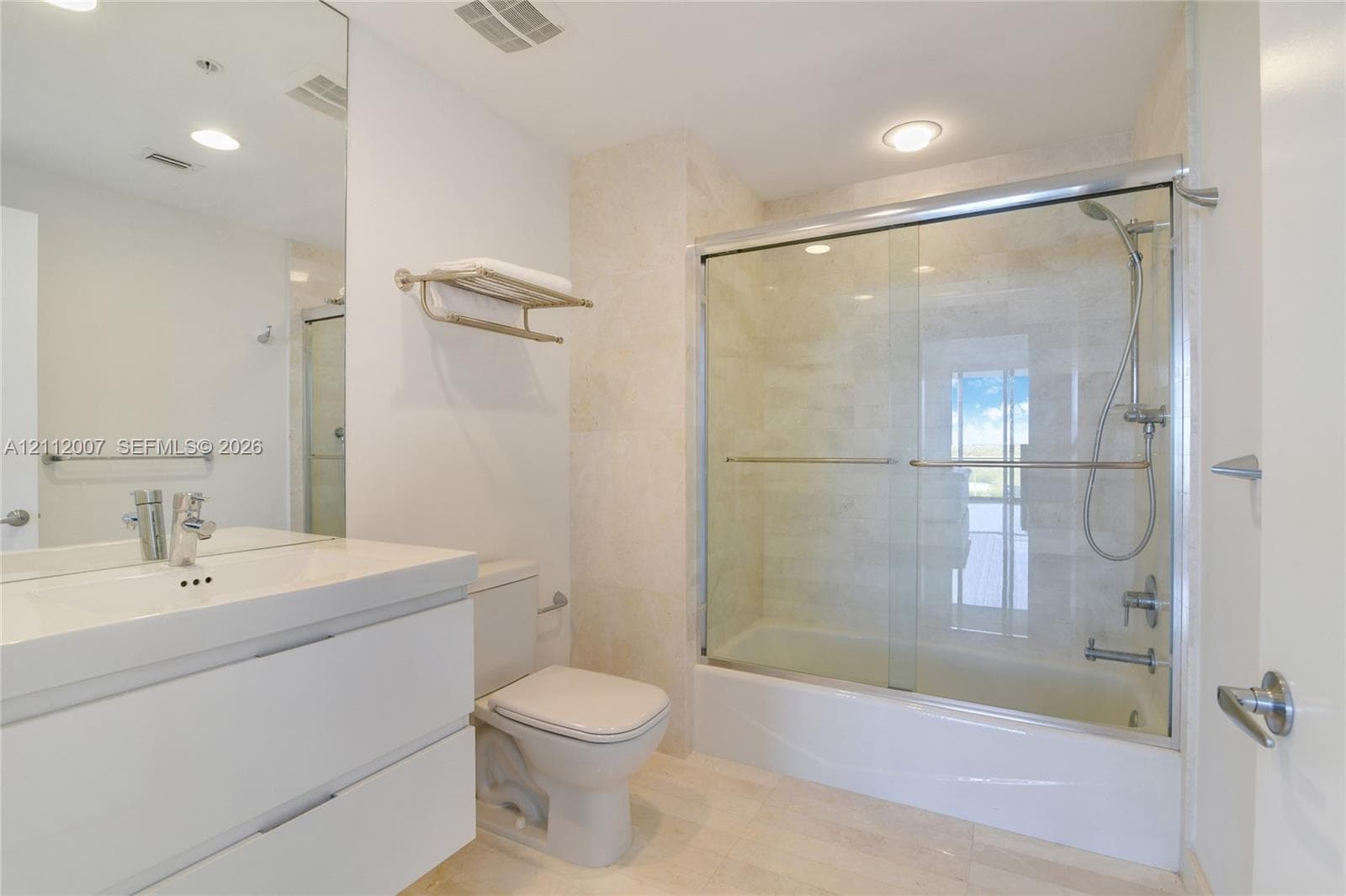 17301 Biscayne Blvd 2002 photo 24
