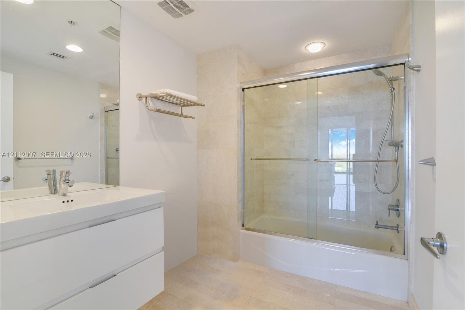 17301 Biscayne Blvd 2002 photo 25