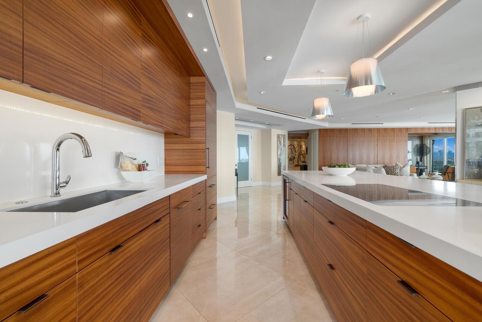 301 N Birch Road 7N photo 14