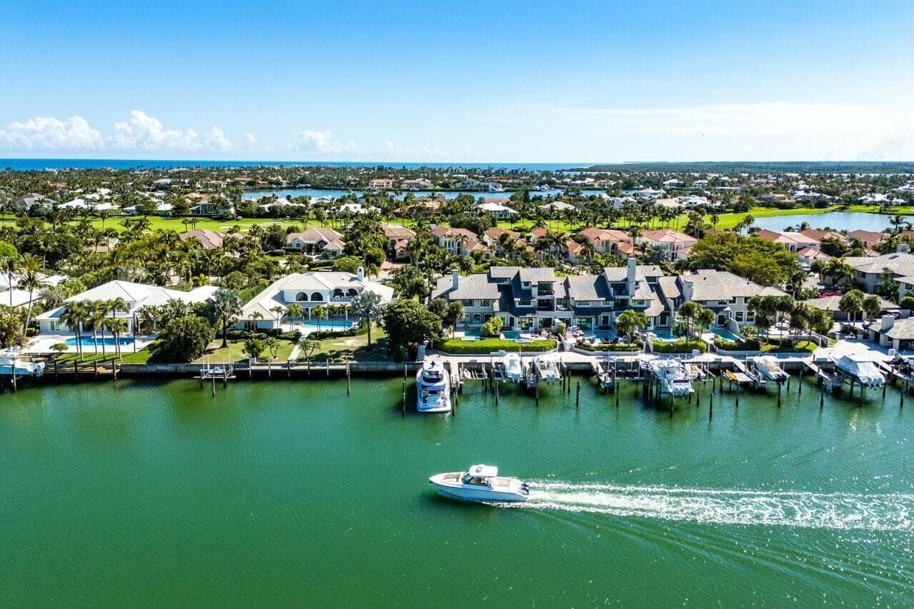 6549 SE South Marina Way photo 3