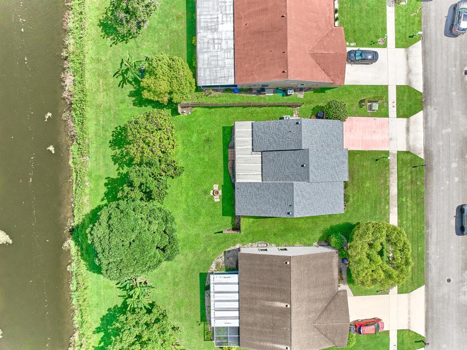 7723 CANAL Drive photo 11