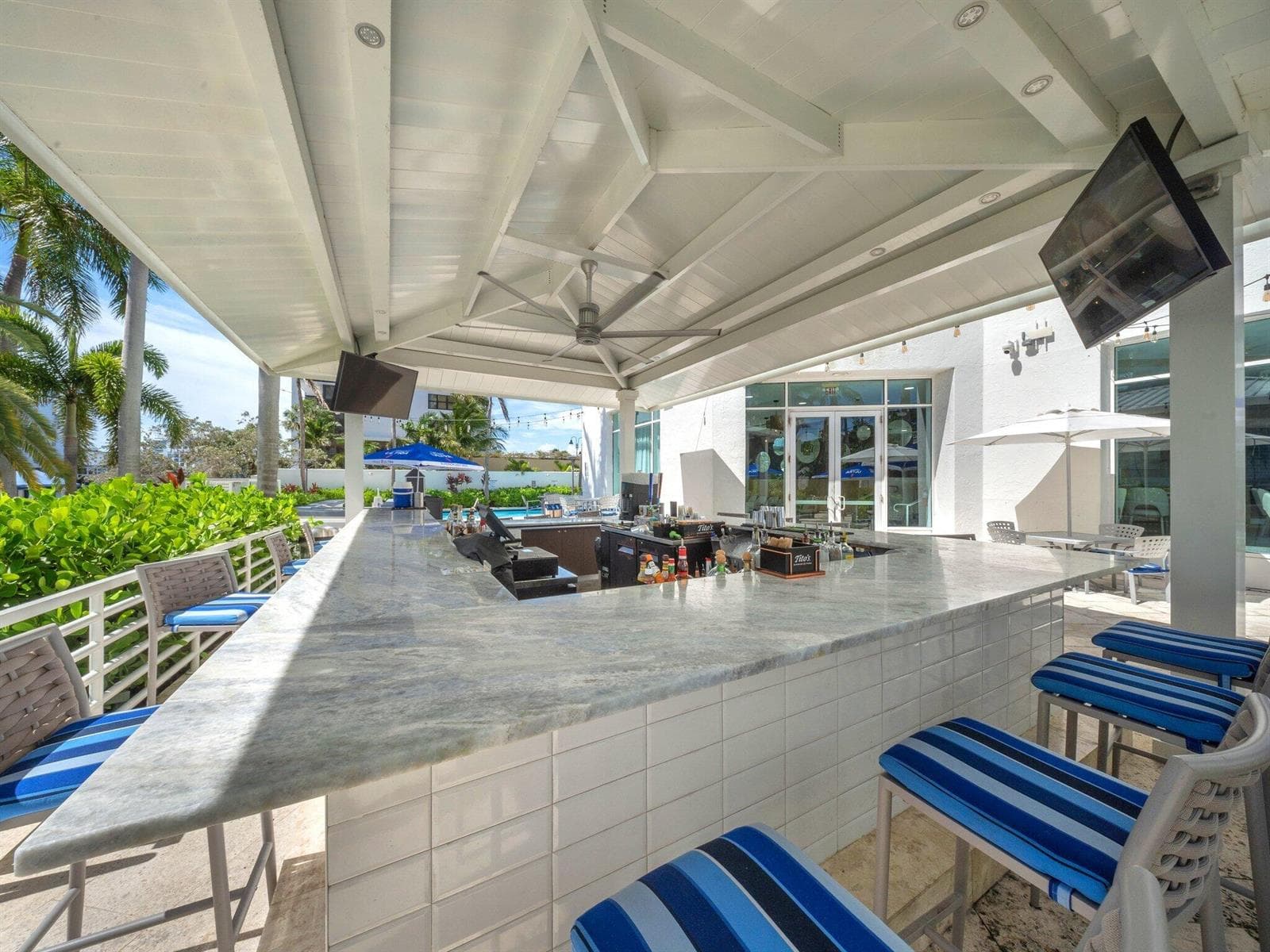 2670 E SUNRISE Boulevard 907 photo 12