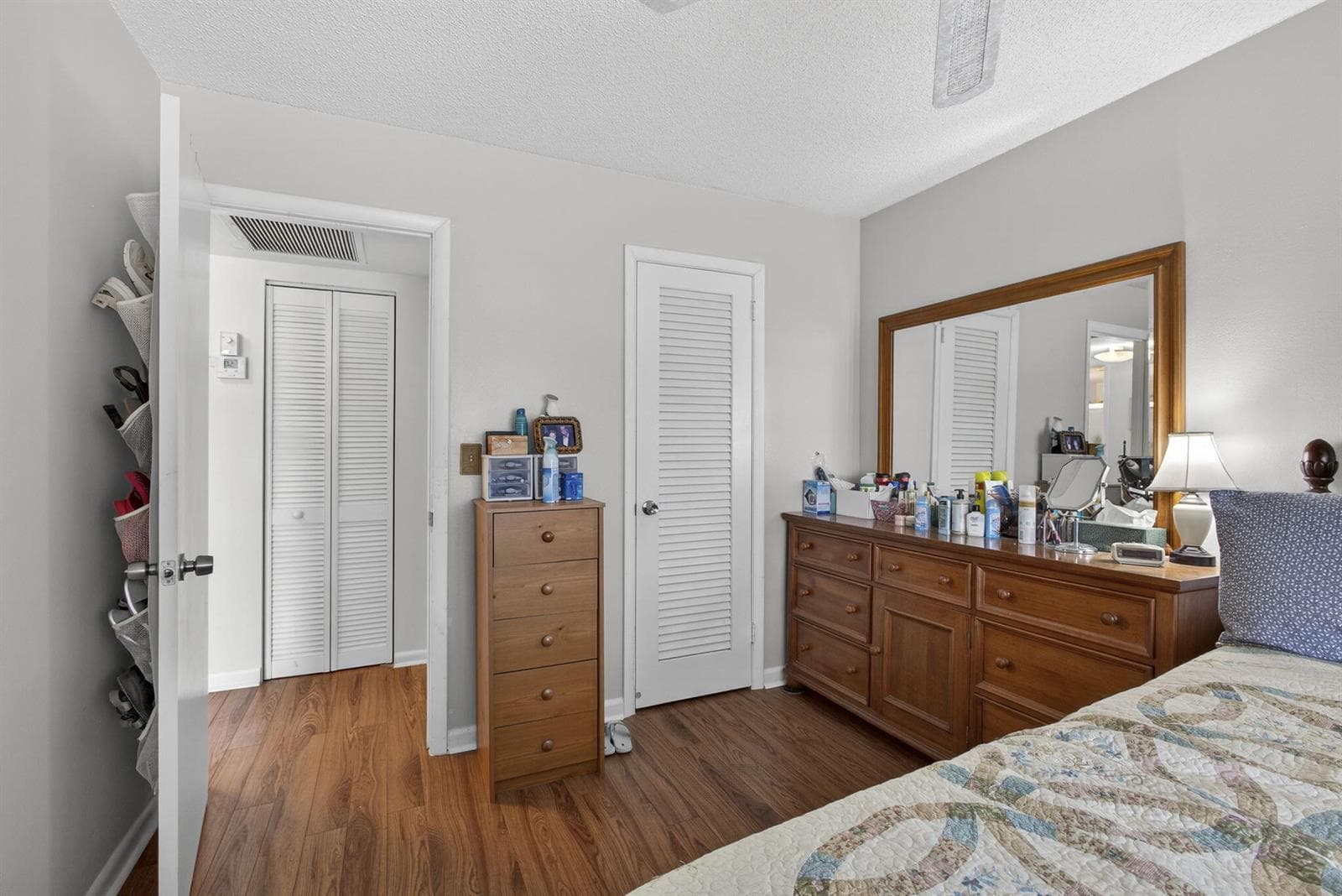 272 BEDFORD K photo 13