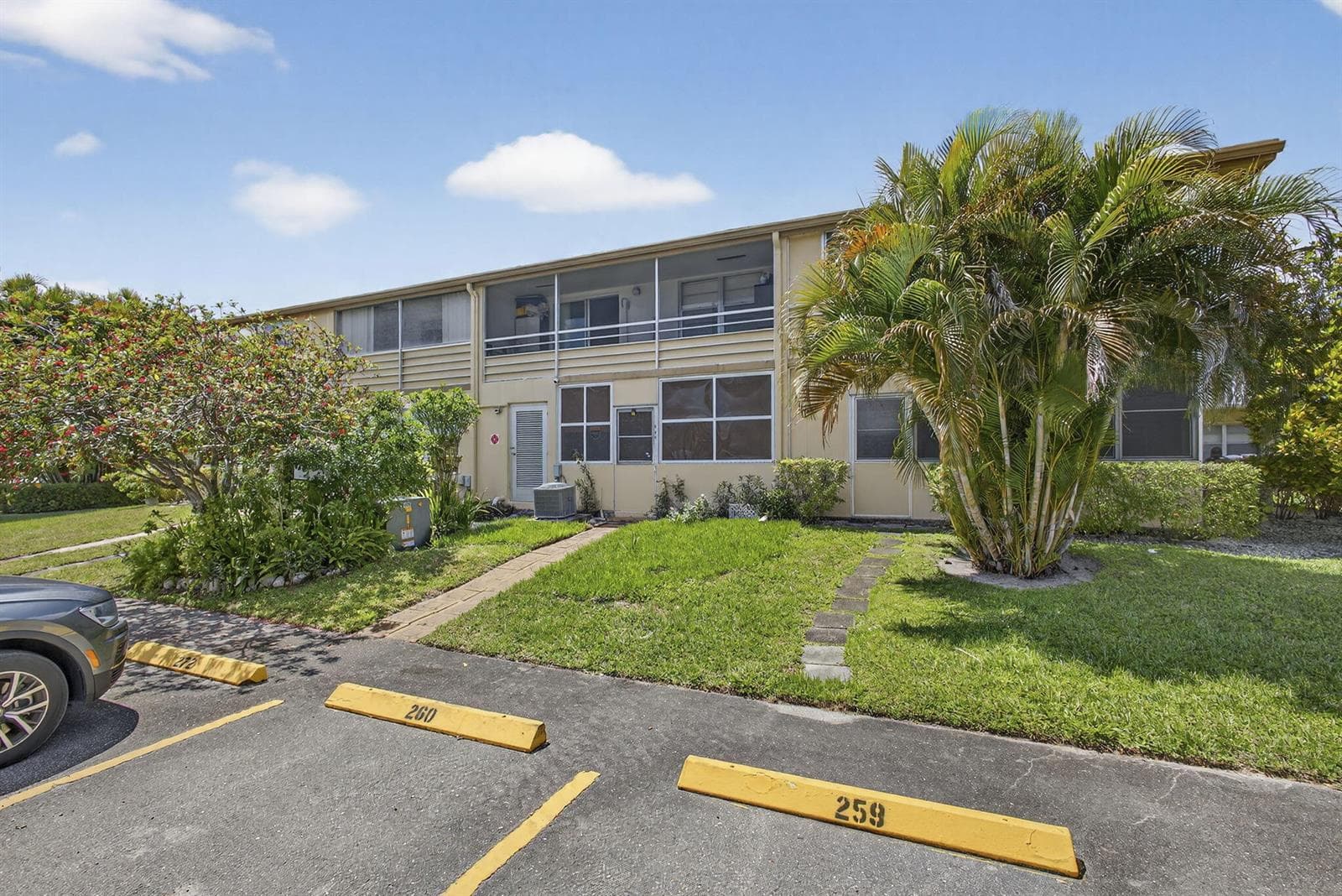 272 BEDFORD K photo 17