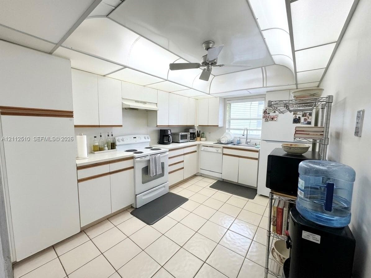 9250 W Bay Harbor Dr 4A photo 6