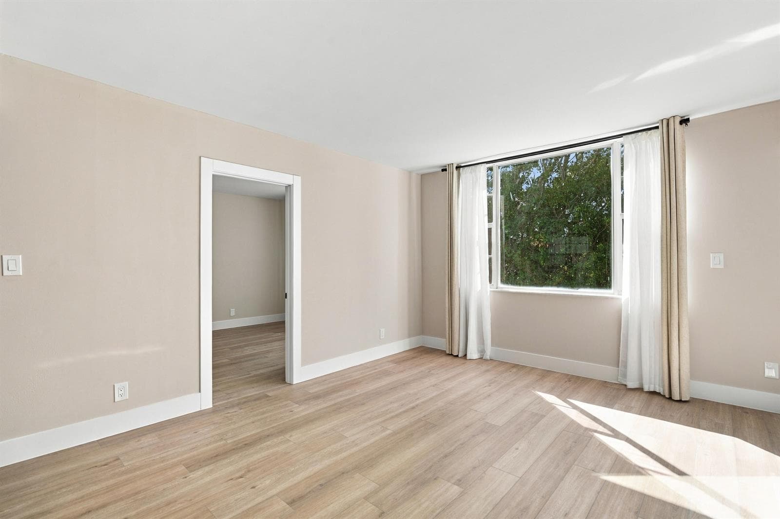 1810 NEW PALM Way 316 photo 16