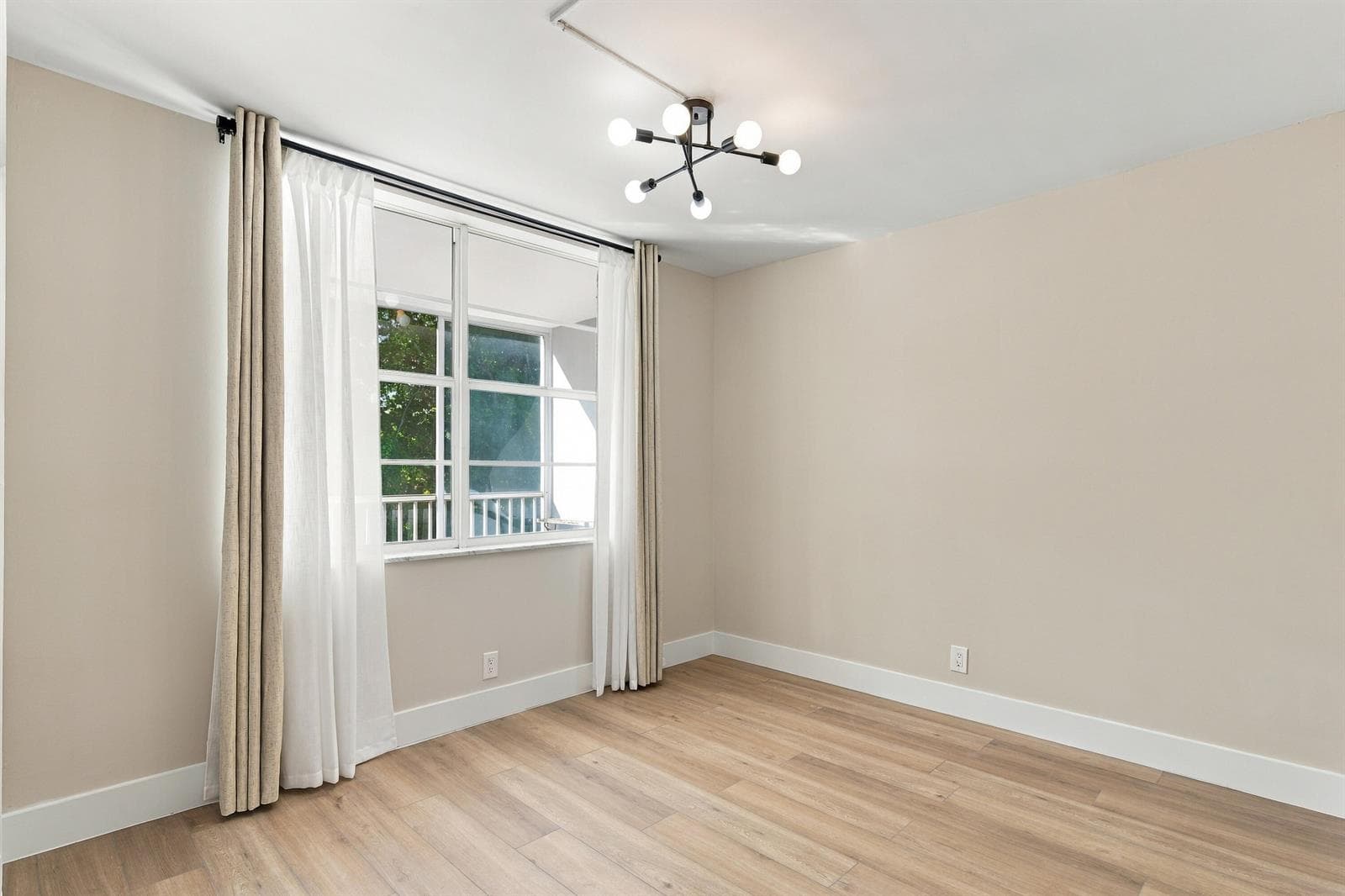 1810 NEW PALM Way 316 photo 18