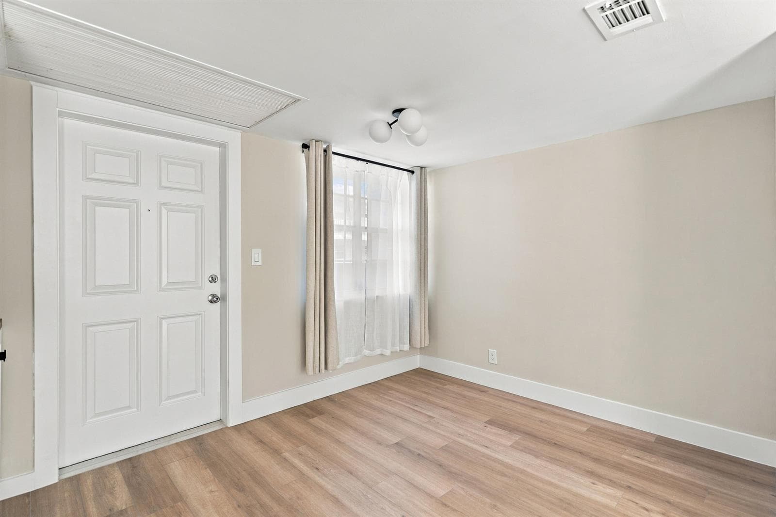 1810 NEW PALM Way 316 photo 8