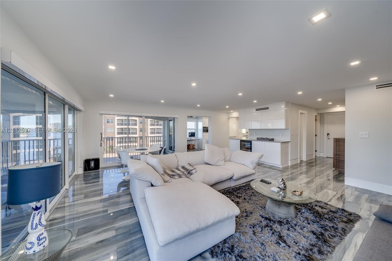 2871 N Ocean Blvd R360 photo 2