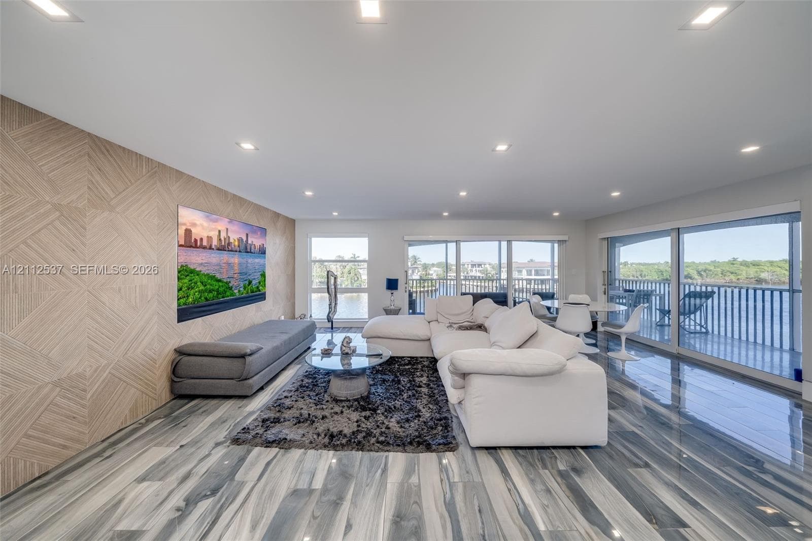 2871 N Ocean Blvd R360 photo 4